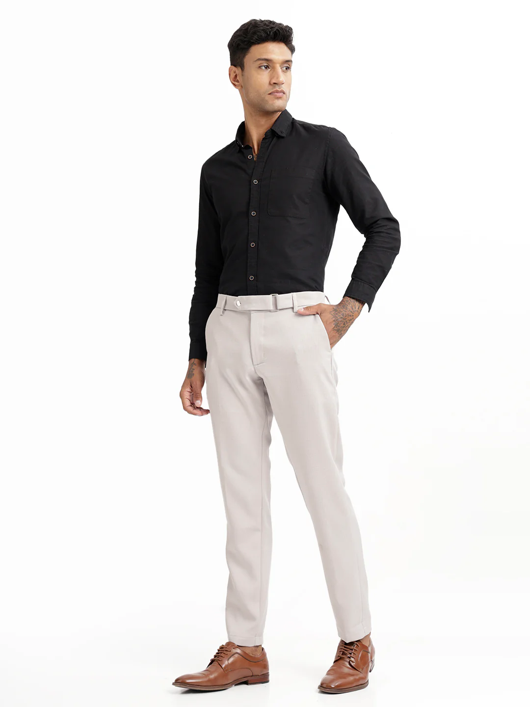 Men Textured  Slim Fit Trousers - Image 3