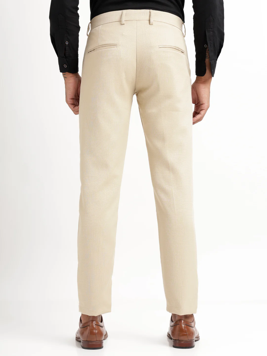 Men Textured  Slim Fit Trousers - Image 4