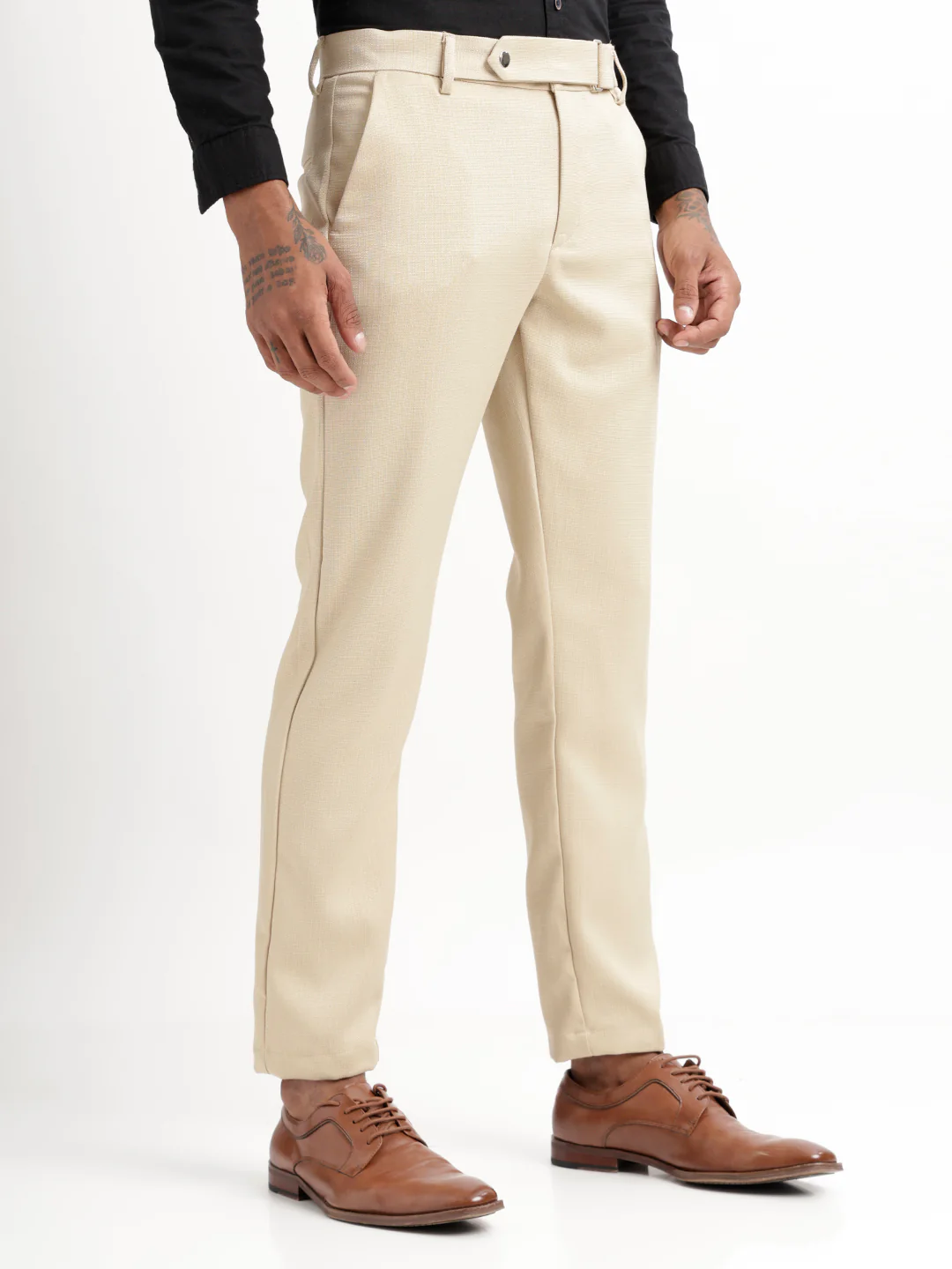 Men Textured  Slim Fit Trousers - Image 5