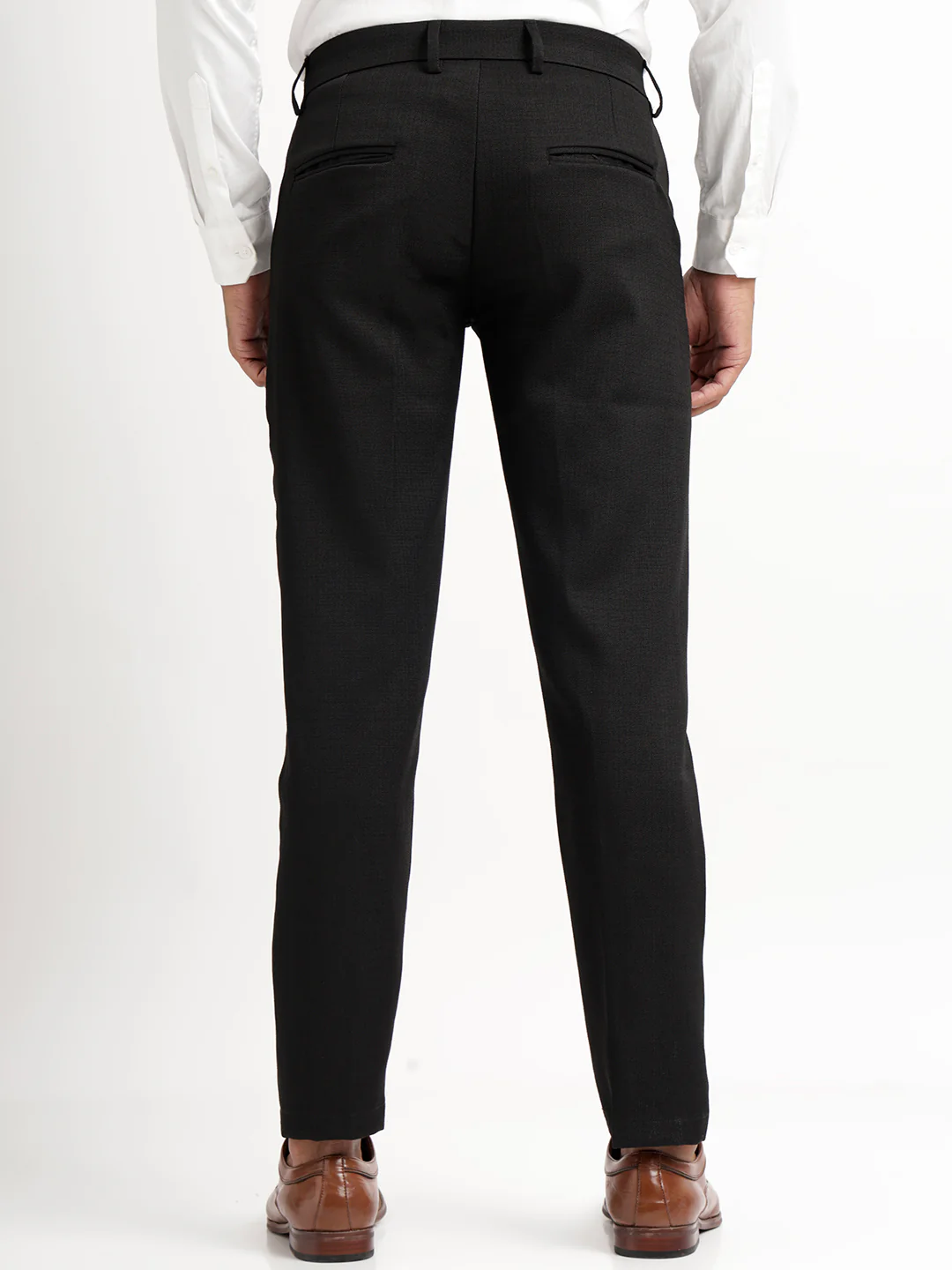 Men Textured  Slim Fit Trousers - Image 4