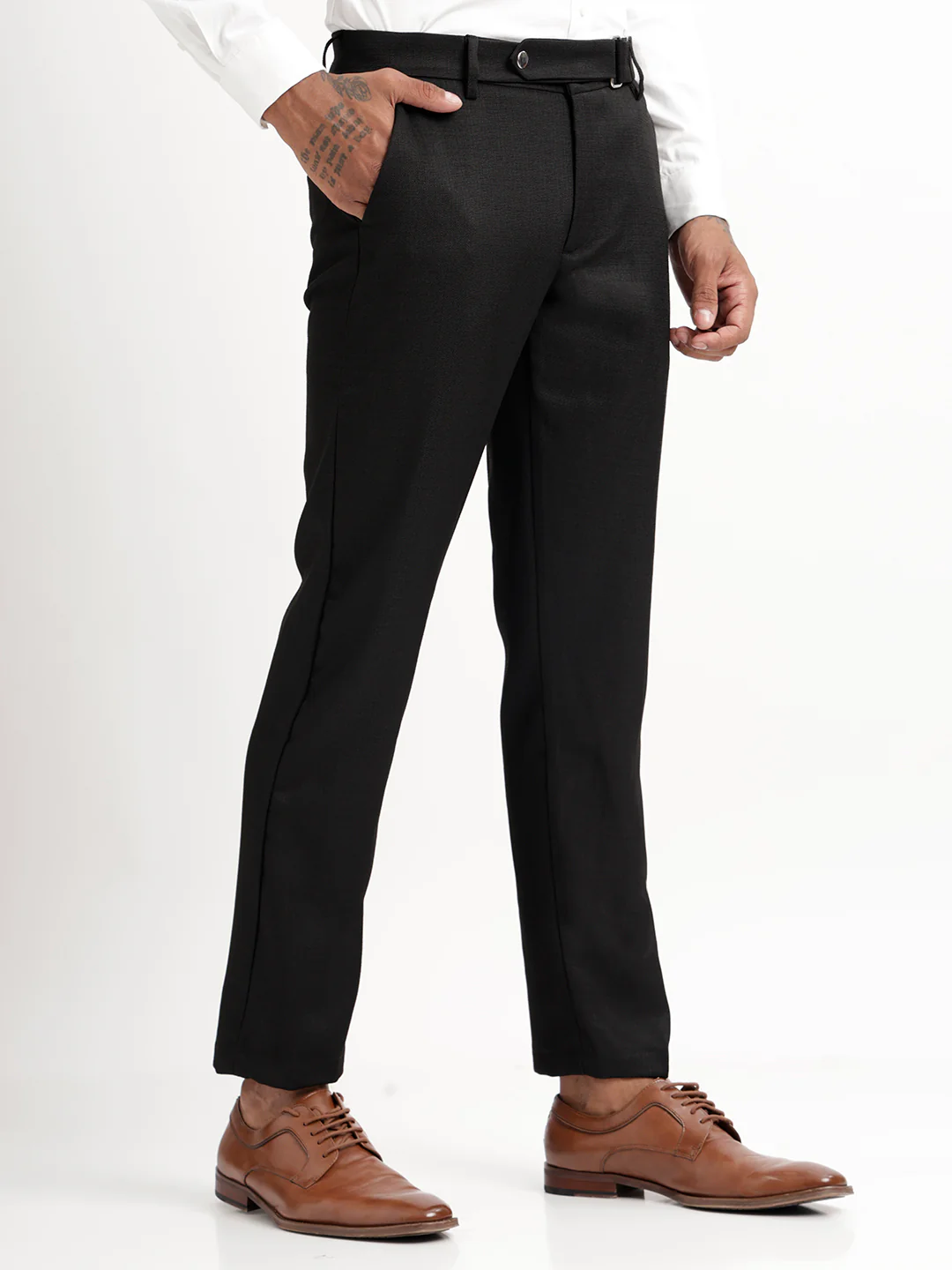 Men Textured  Slim Fit Trousers - Image 5