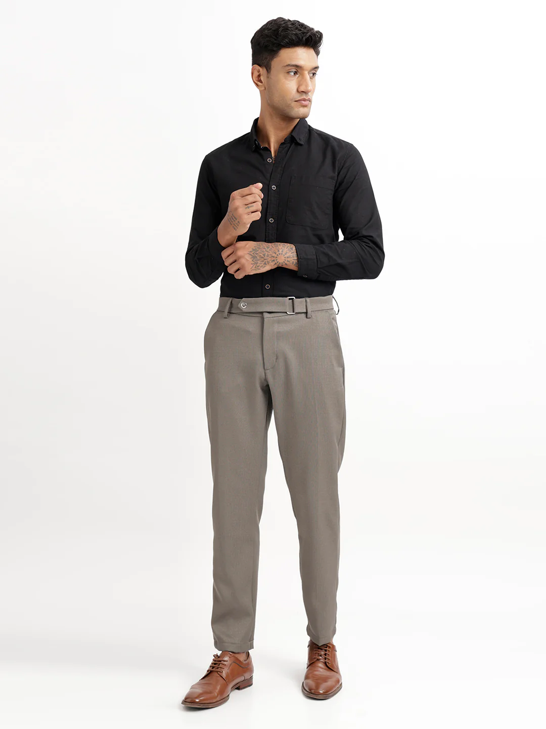 Men Textured  Slim Fit Trousers - Image 3