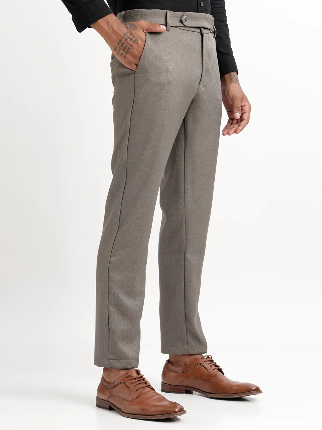 Men Textured  Slim Fit Trousers - Image 6