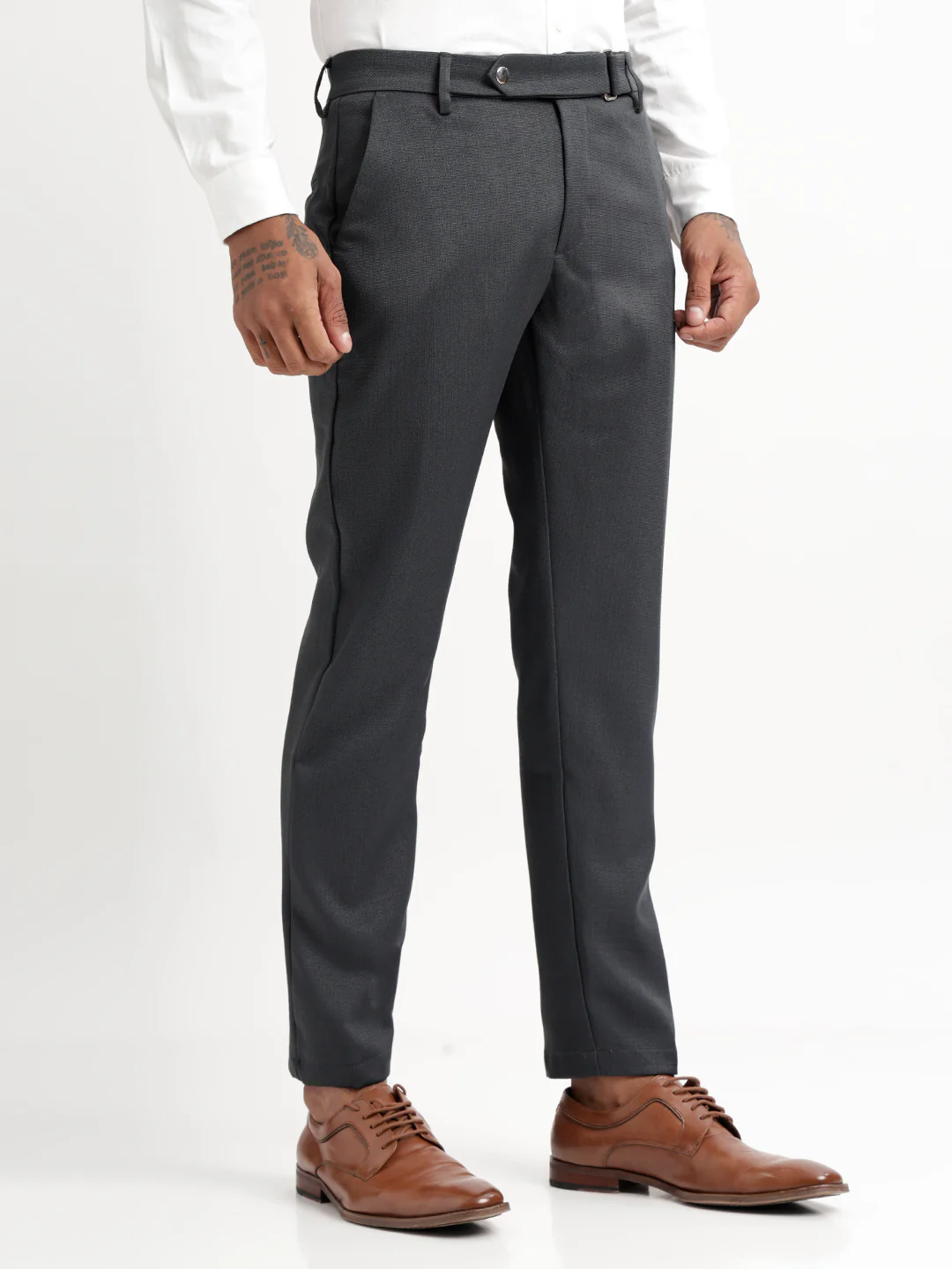 Men Textured  Slim Fit Trousers - Image 5