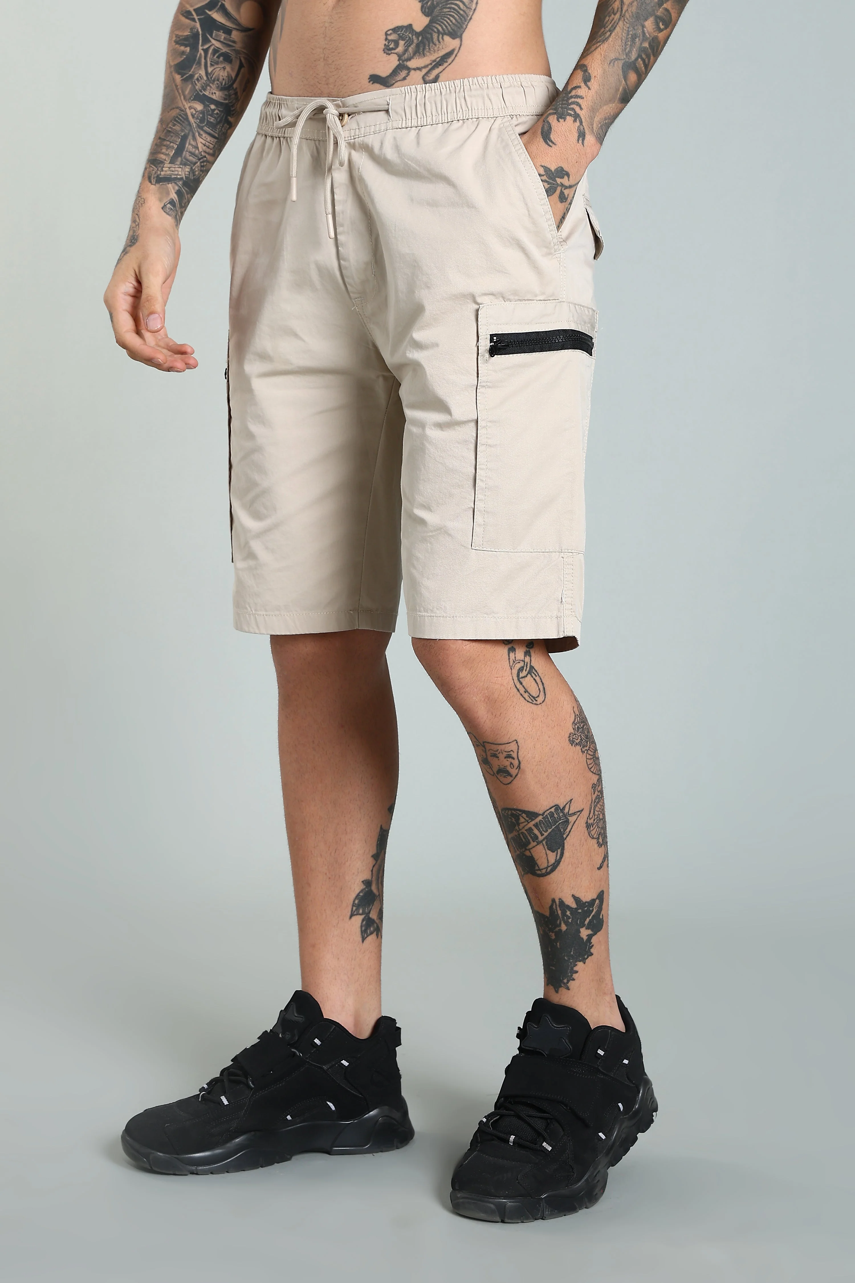 Men Trail Beige Cargo Shorts - Image 3