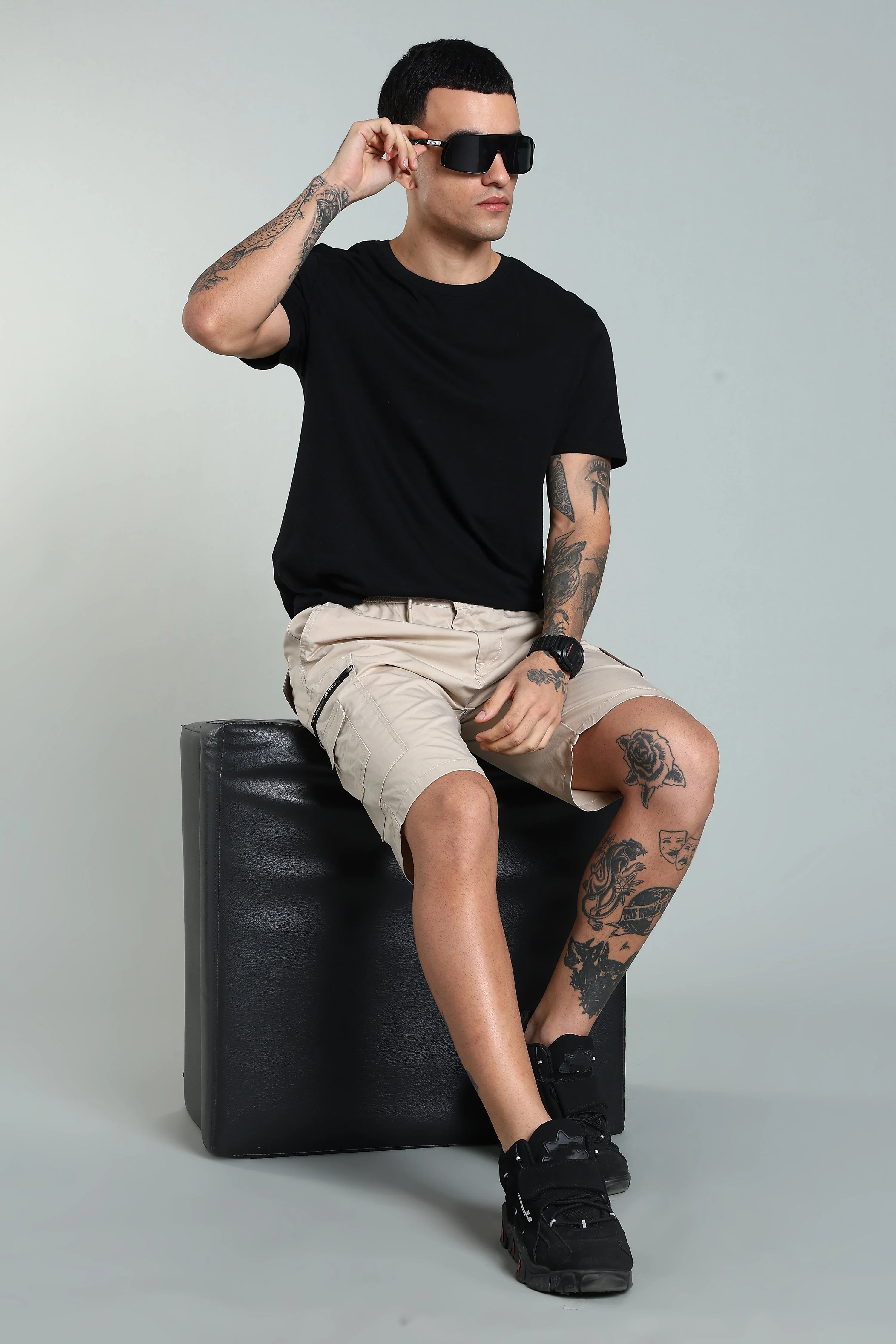 Men Trail Beige Cargo Shorts - Image 7