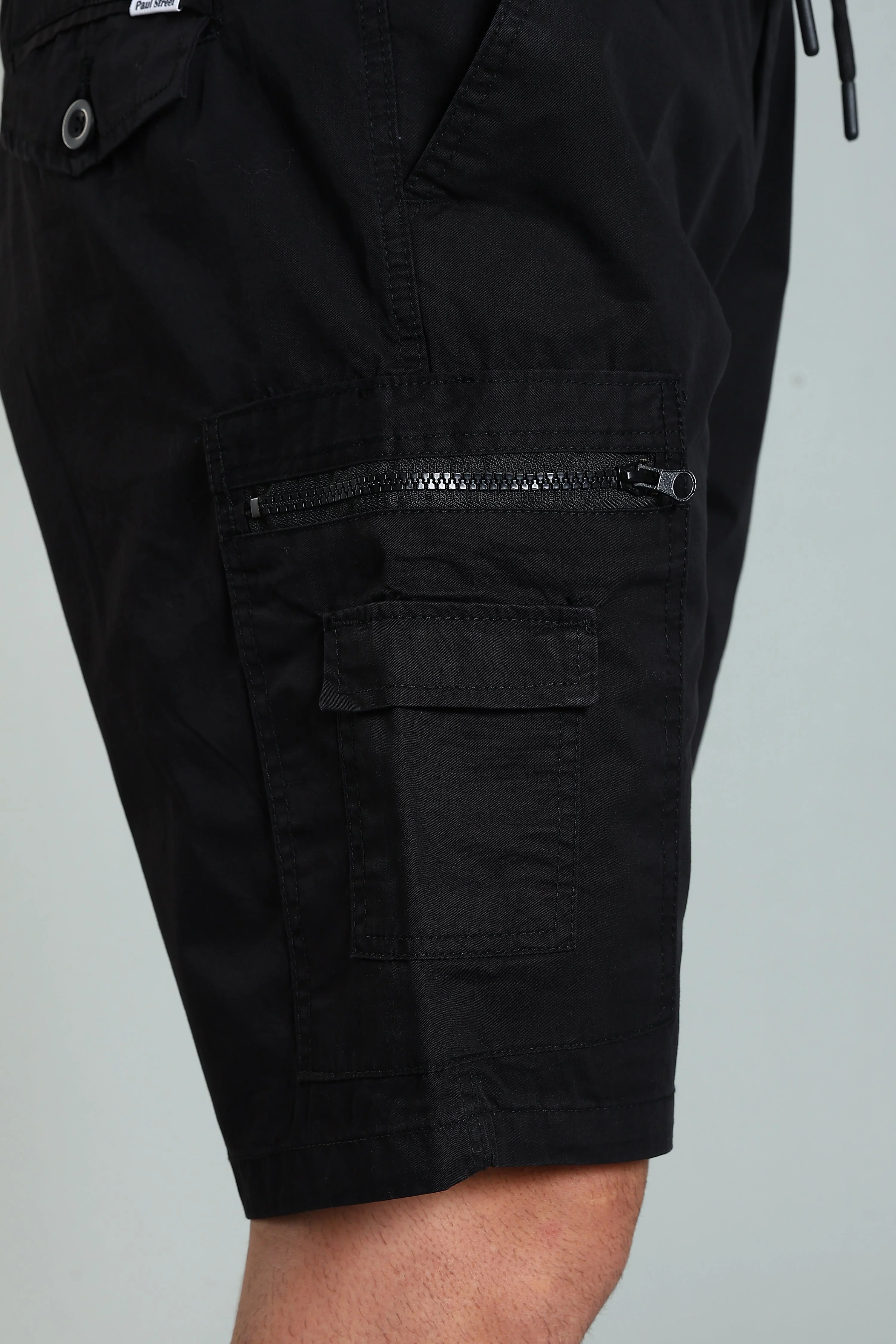 Men Trail Black Cargo Shorts - Image 4
