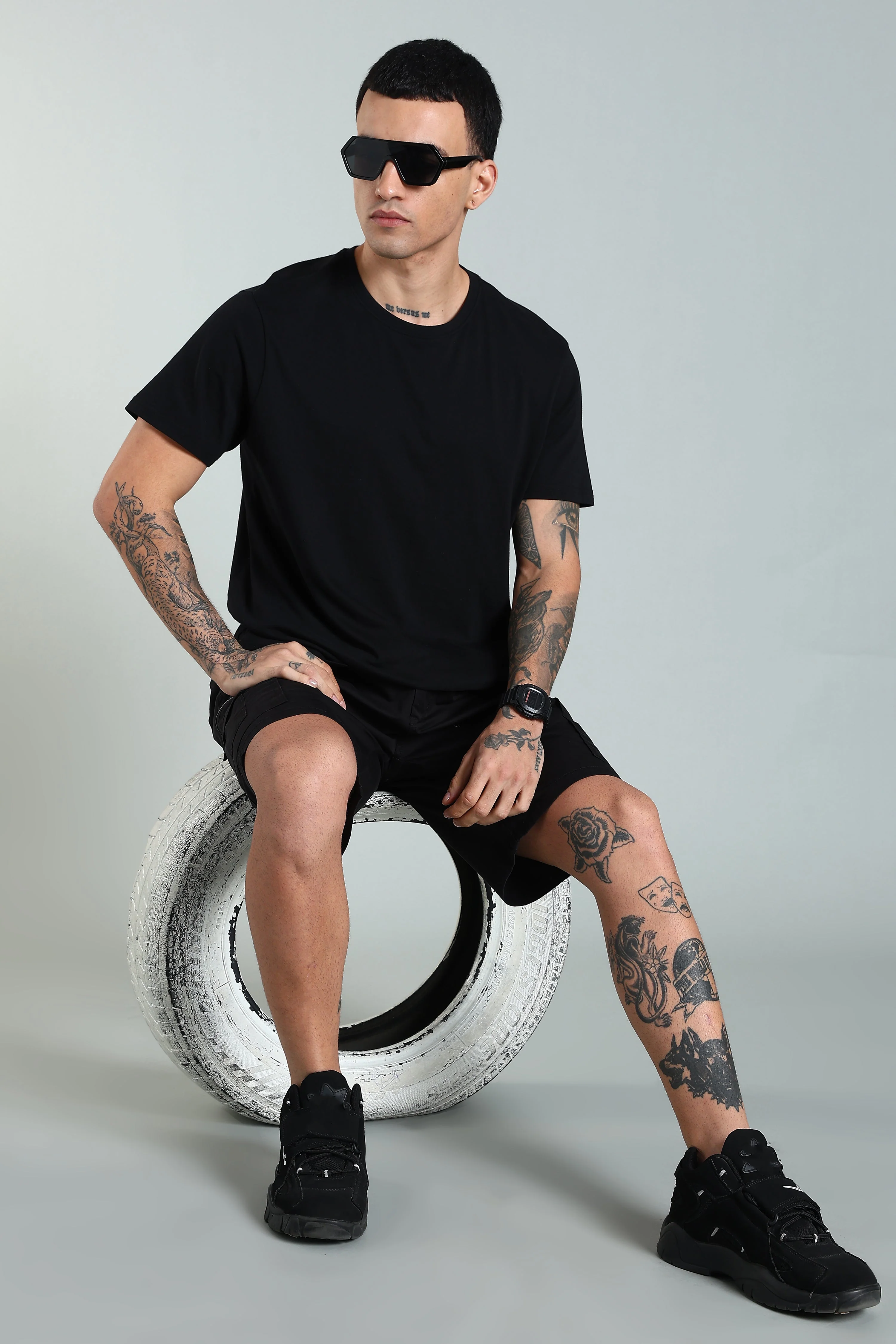 Men Trail Black Cargo Shorts - Image 7
