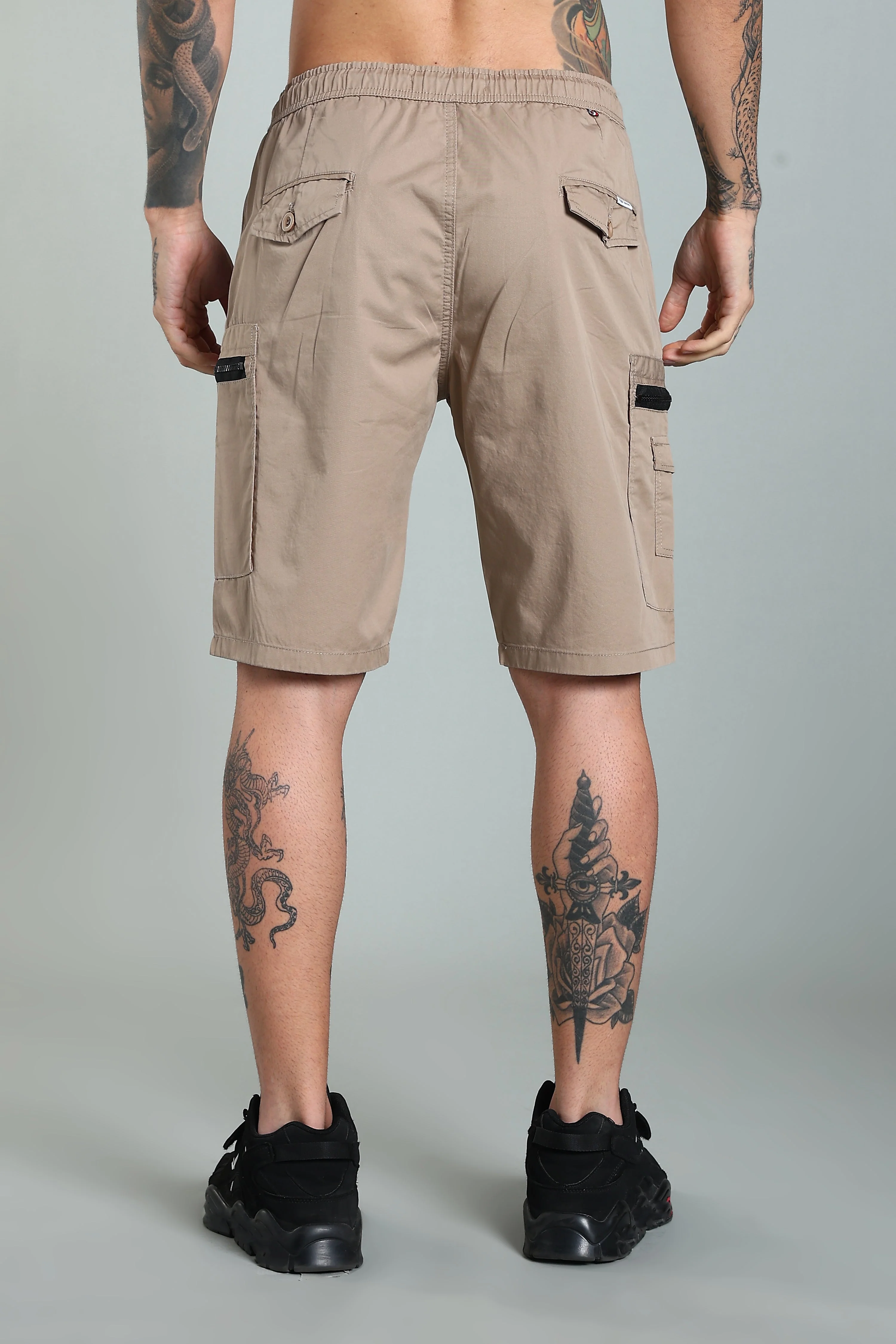 Men Trail Brown Cargo Shorts - Image 2