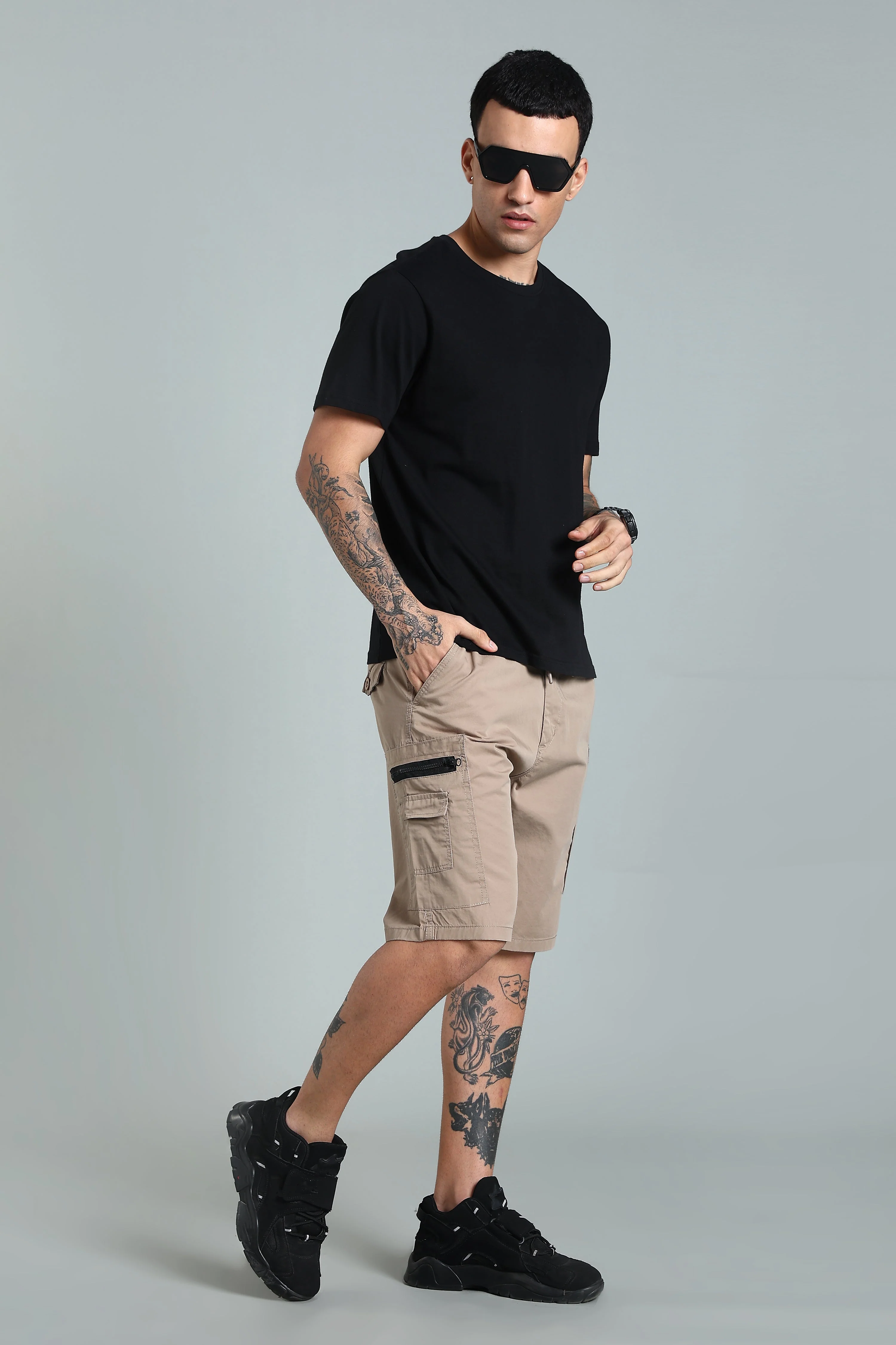 Men Trail Brown Cargo Shorts - Image 5