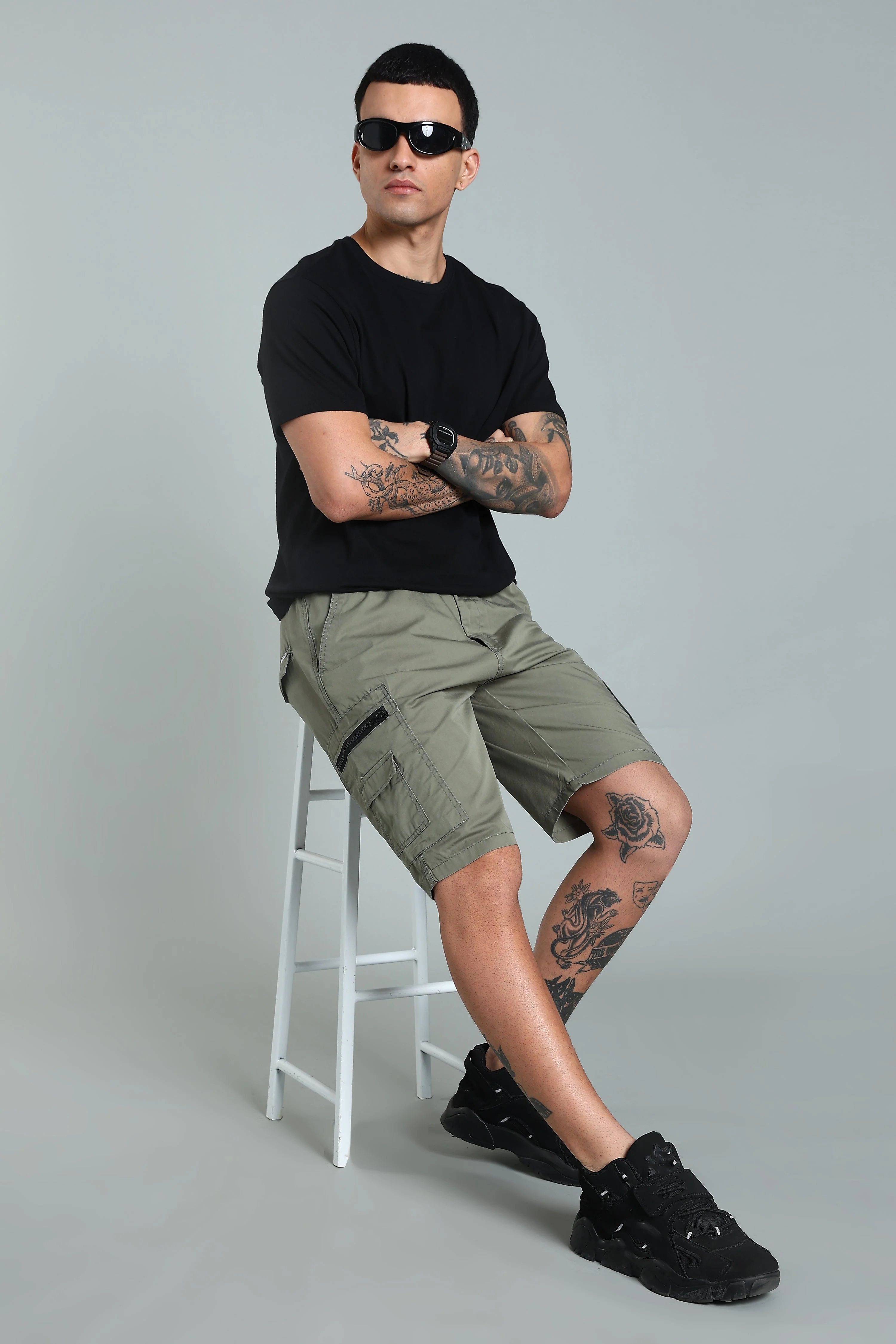 Men Trail Green Cargo Shorts - Image 7