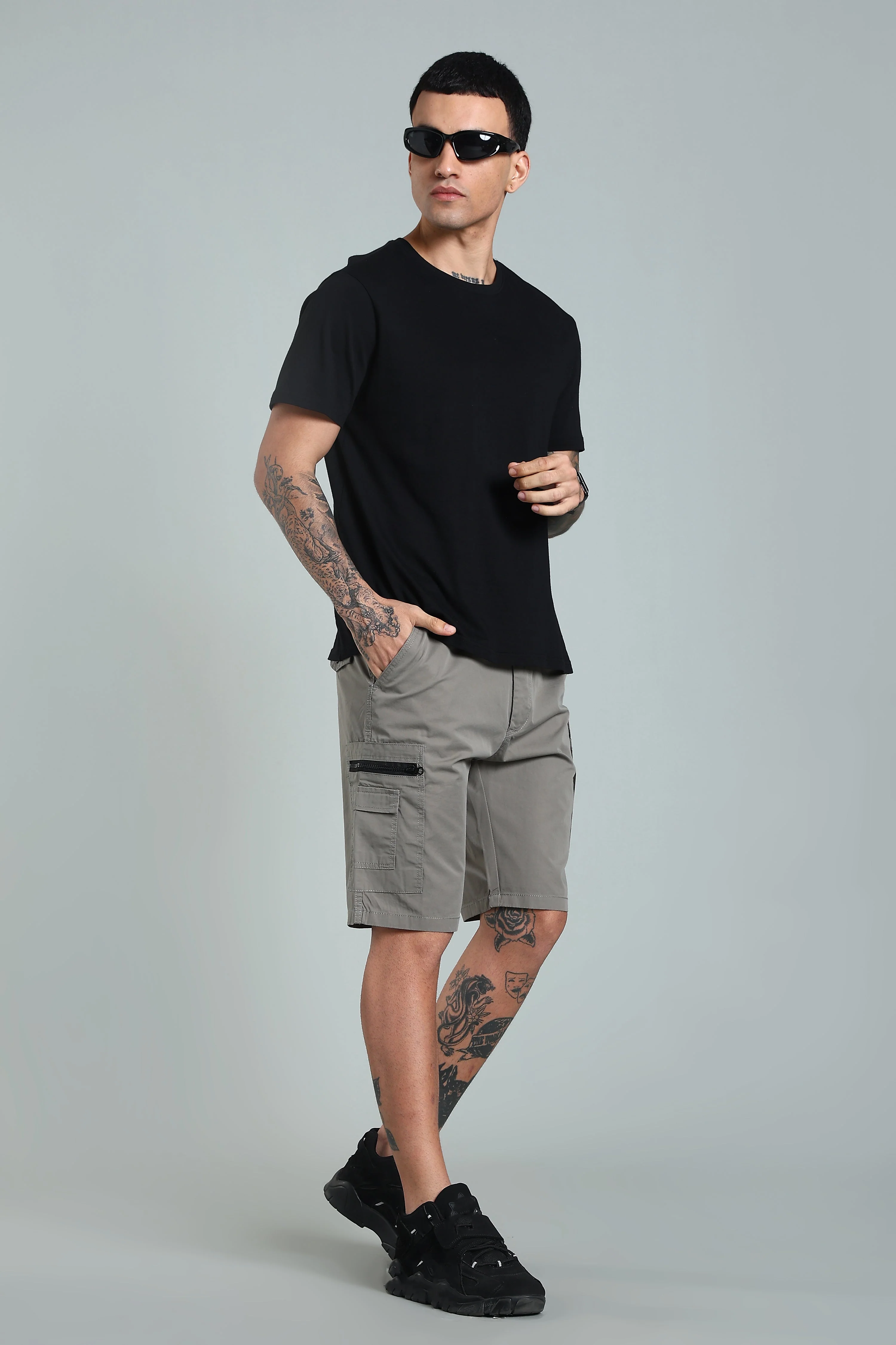 Men Trail Grey Cargo Shorts - Image 5