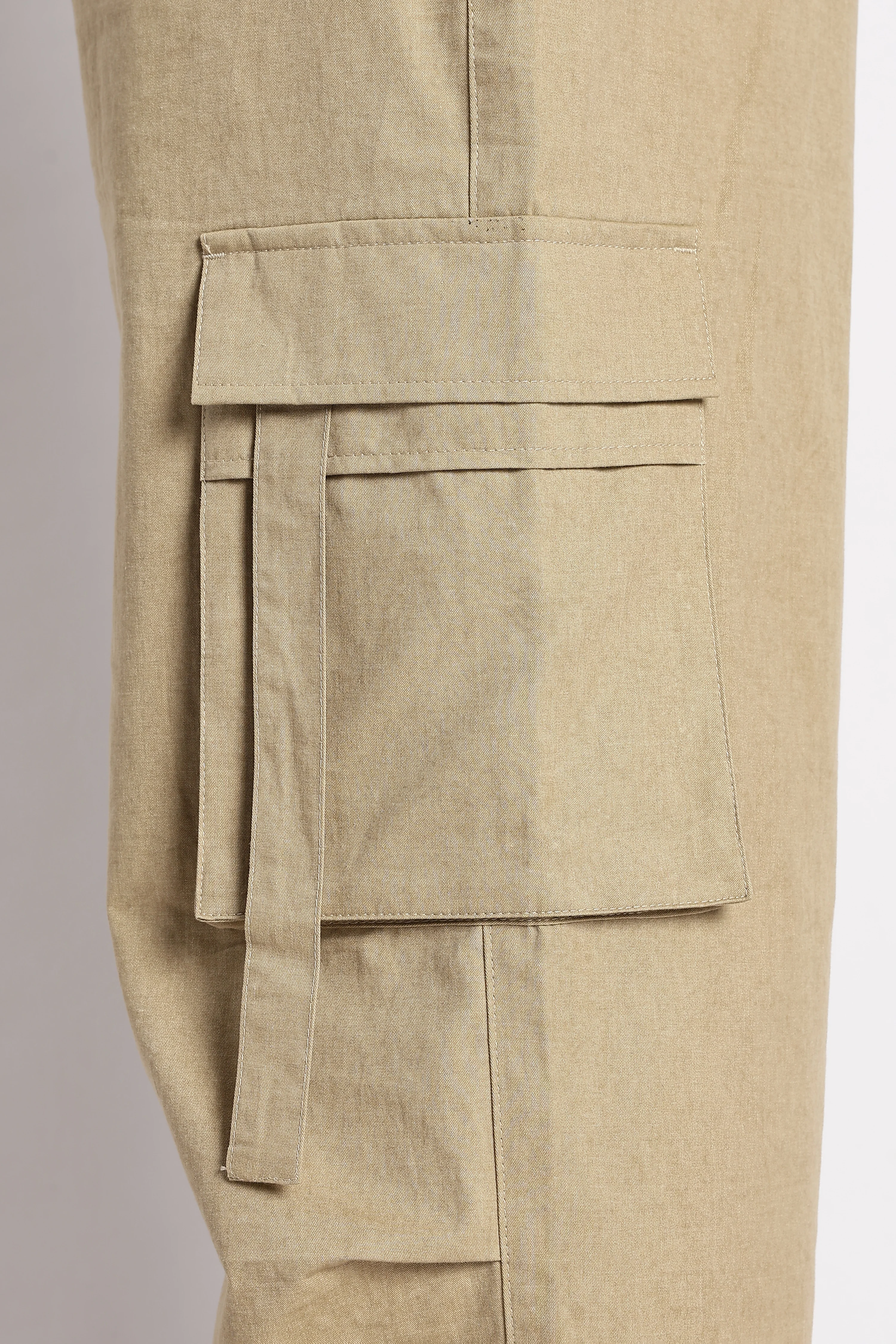 Men Urban Multi-Pocket Utility Bottoms - Image 11