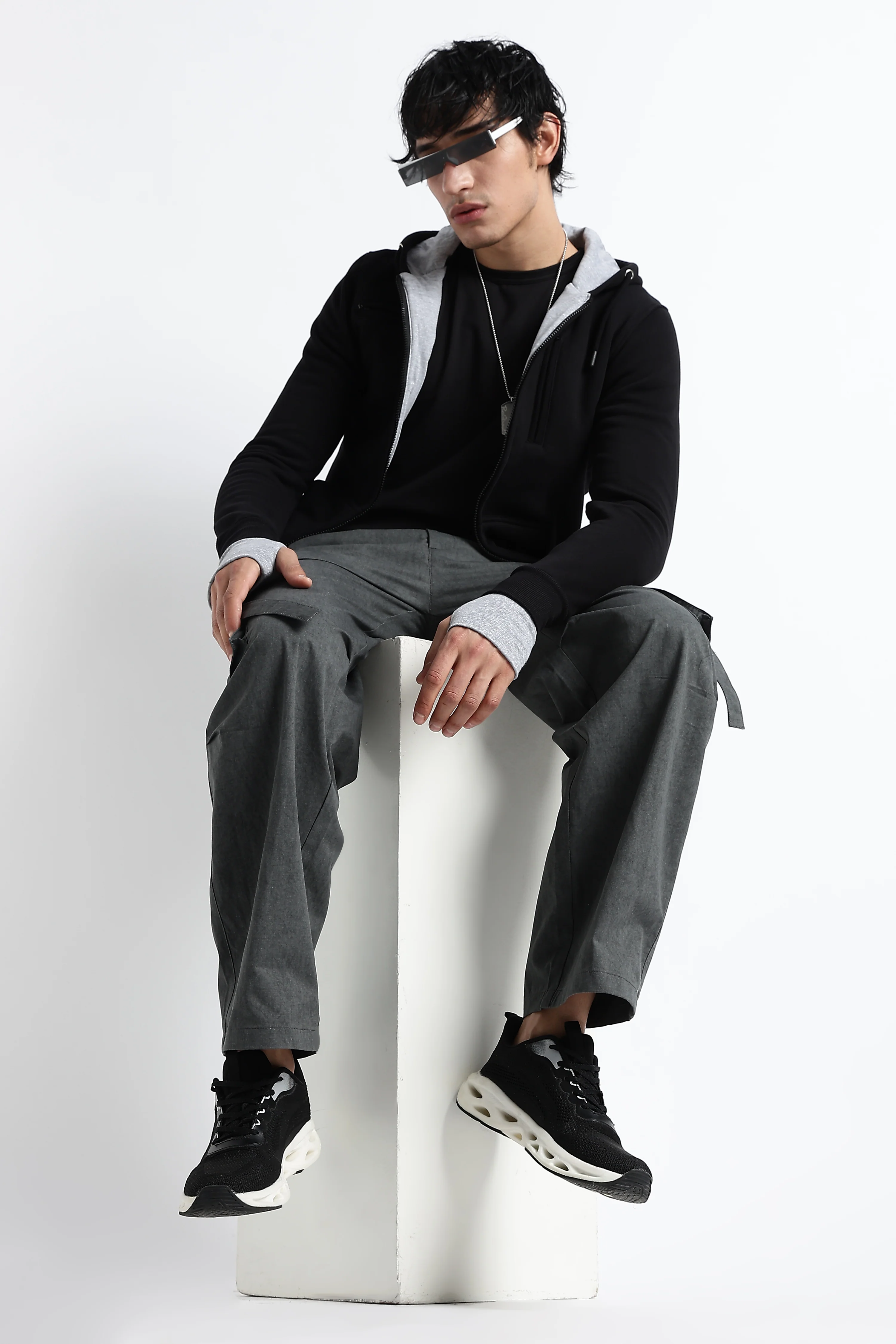 Men Urban Multi-Pocket Utility Bottoms - Image 12