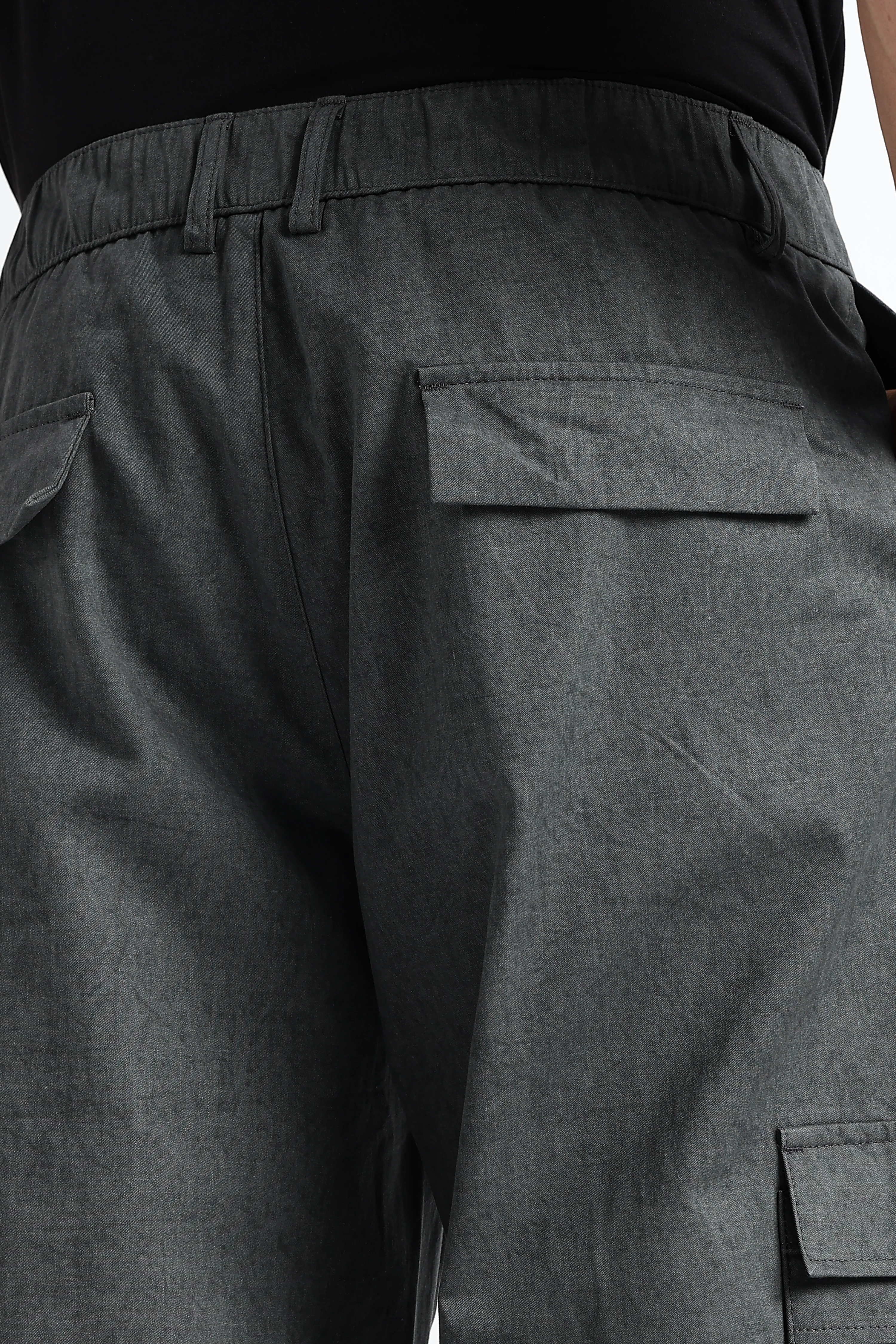 Men Urban Multi-Pocket Utility Bottoms - Image 3