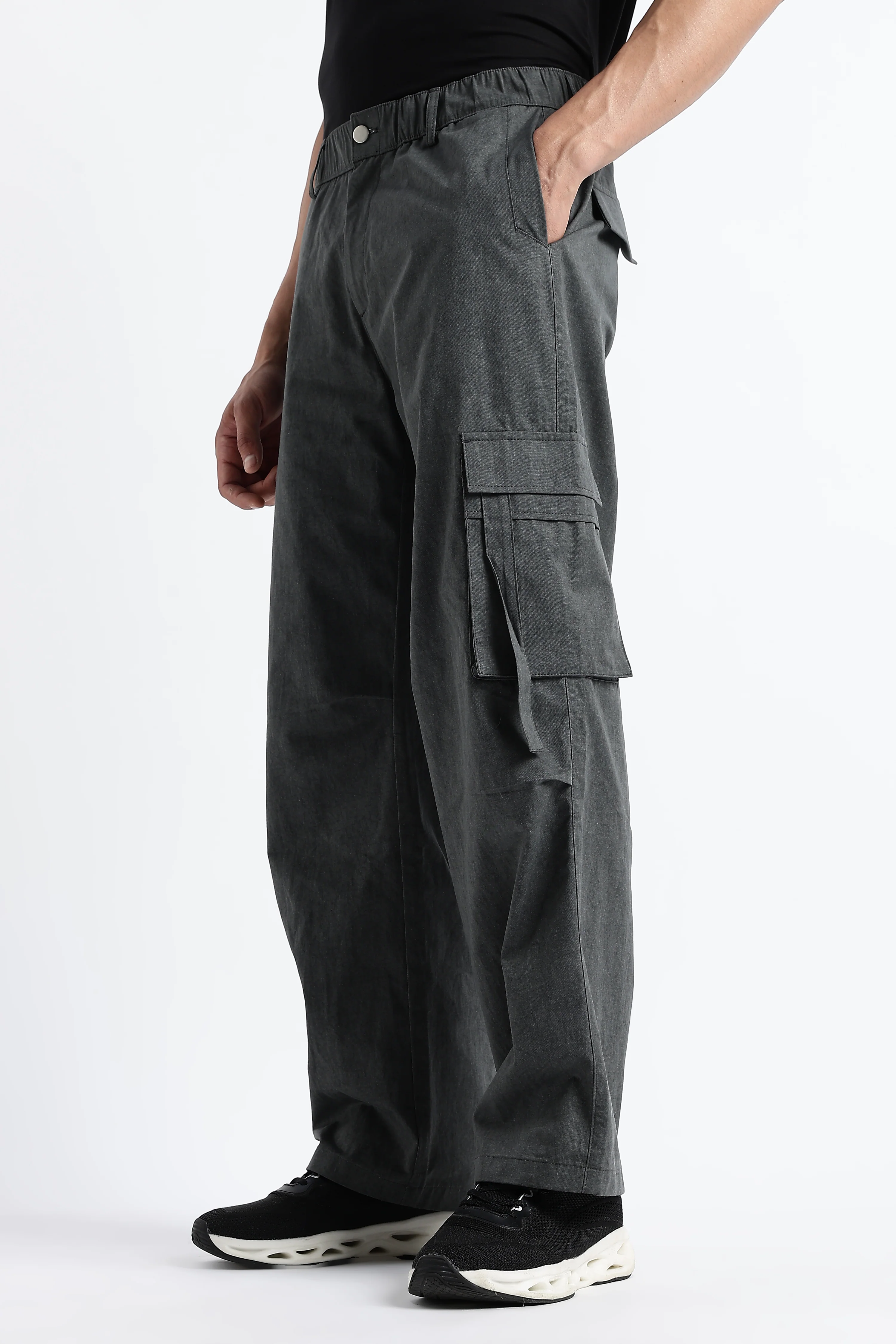 Men Urban Multi-Pocket Utility Bottoms - Image 5