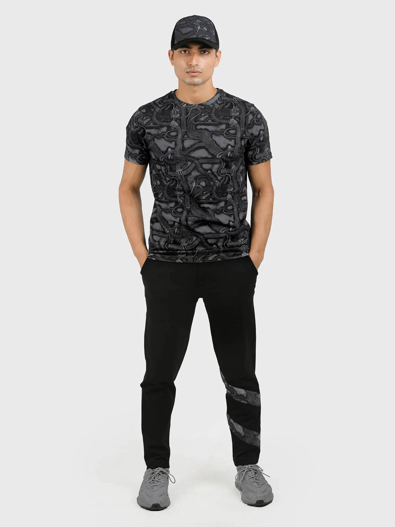 Men Visceral wires Tee - Image 2