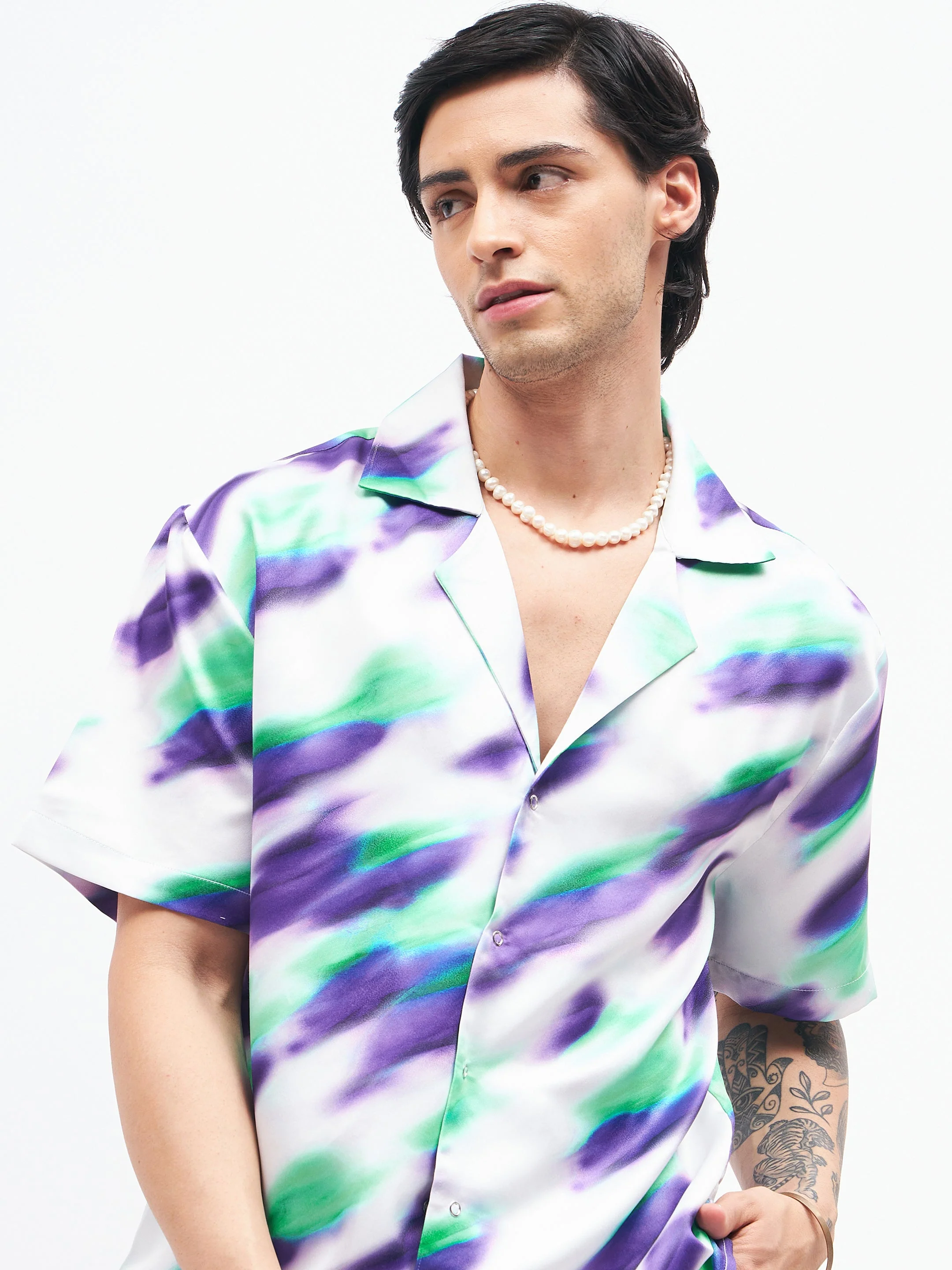 Men White Abstract Short Sleeves Satin Shirt - Image 4