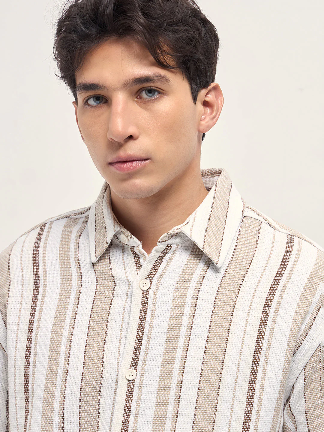 Men White and Beige Woven Vertical Stripe Relaxed Fit Overshirt - Image 5