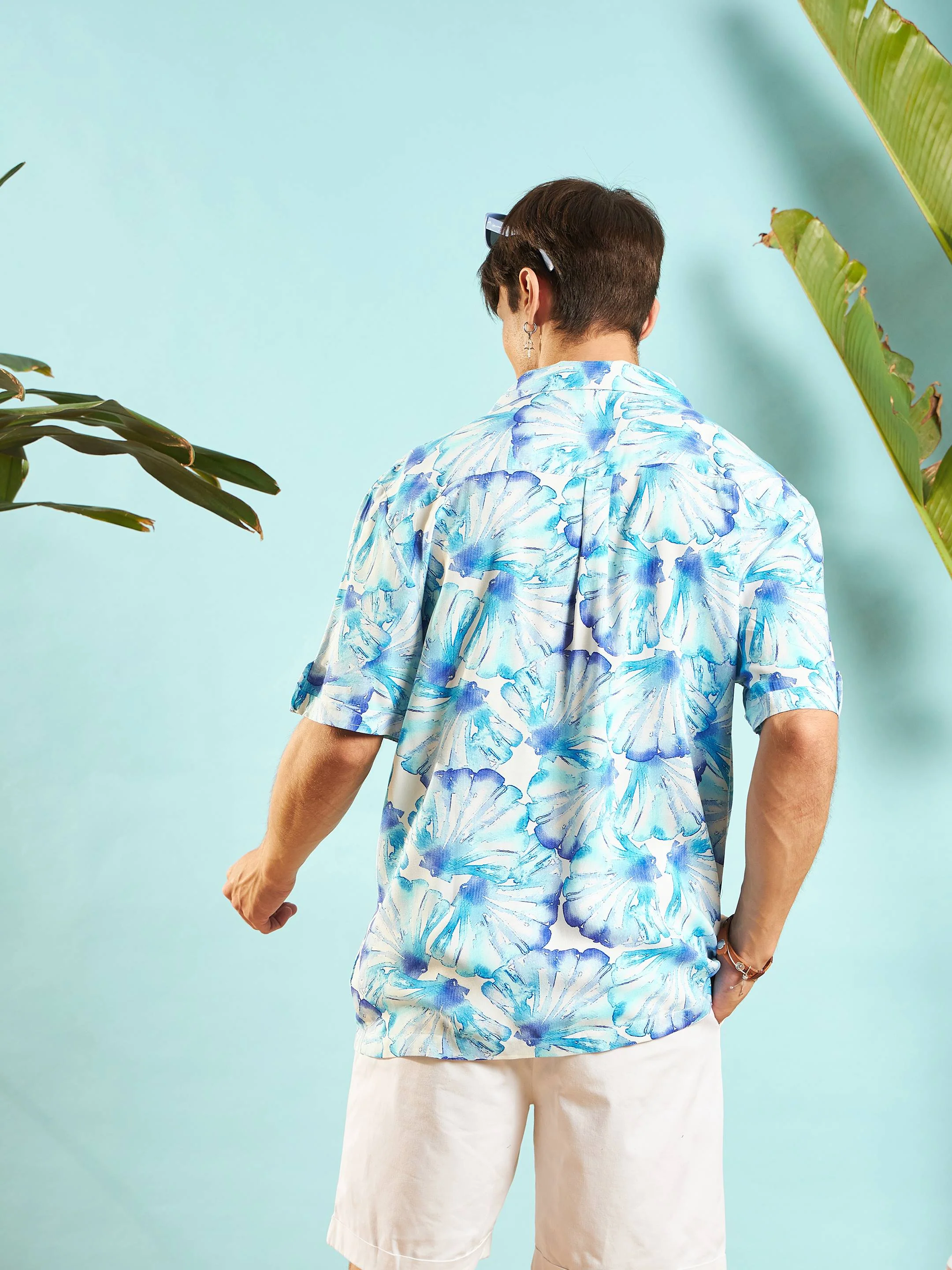 Men White & Blue Floral Rollup Sleeves Relax Fit Shirt - Image 5