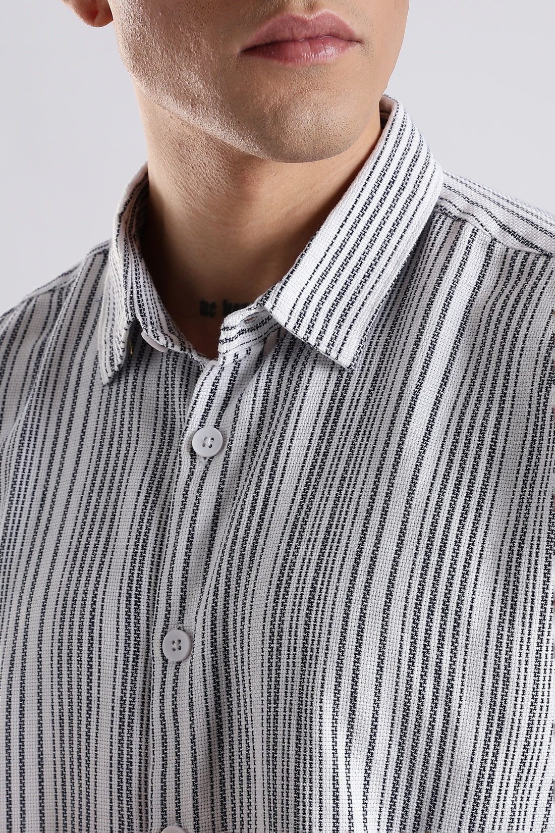 Men White Casual Shirt - Image 2