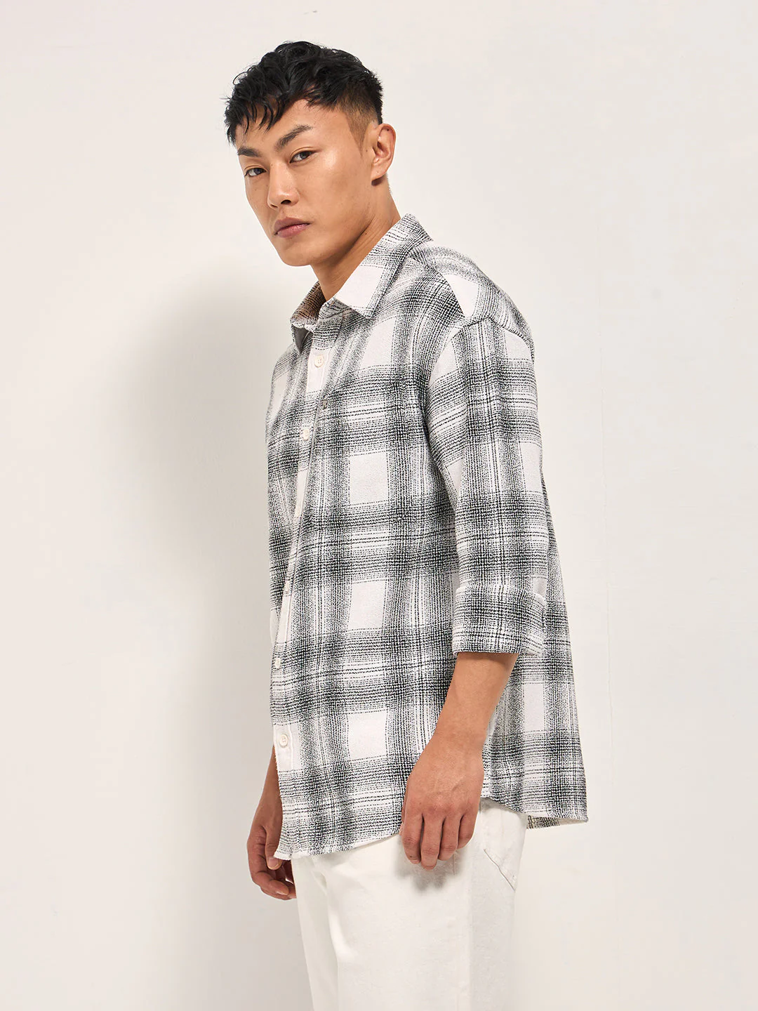 Men White Casual Shirt - Image 3
