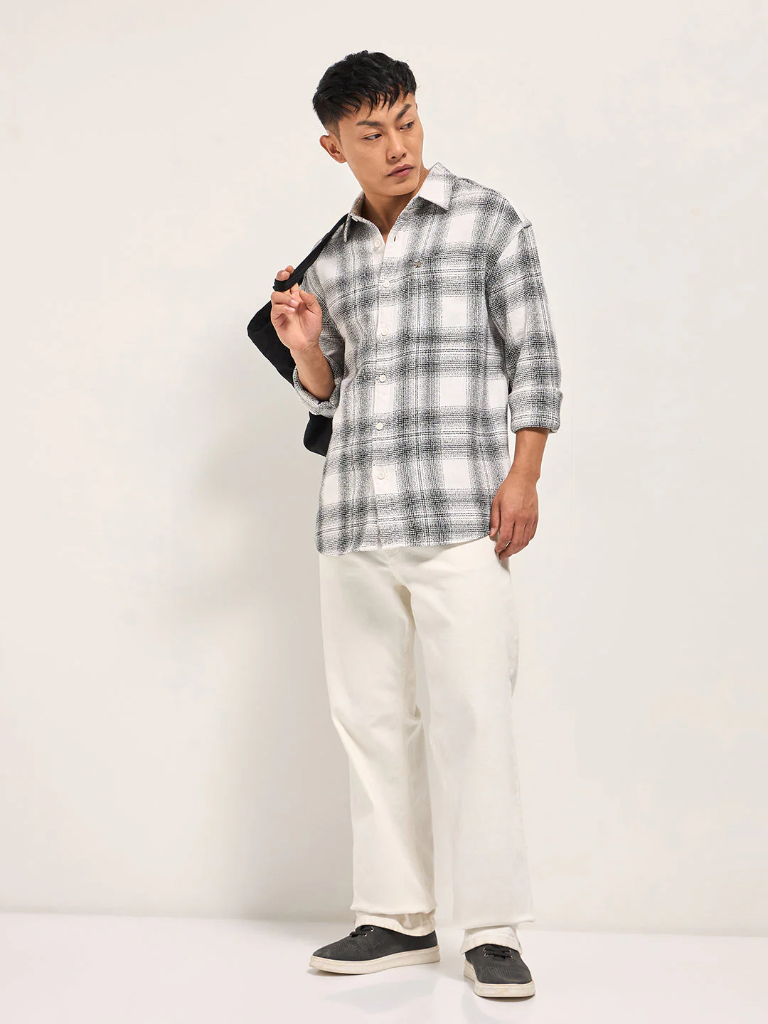 Men White Casual Shirt - Image 4