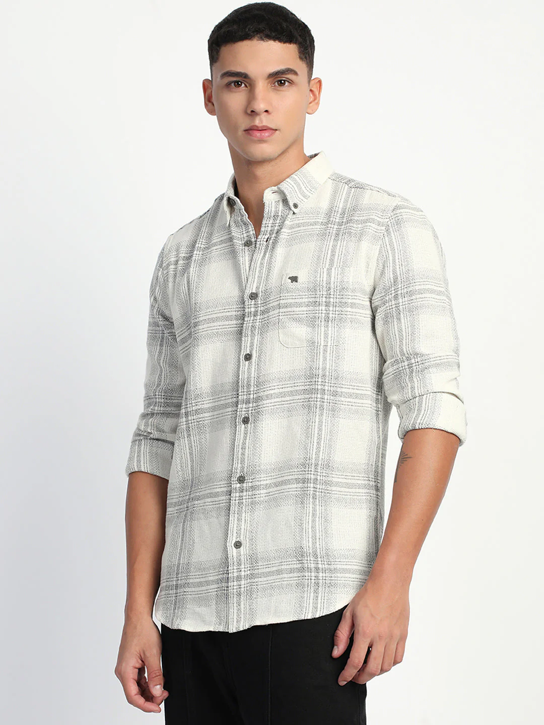 Men White Checked Slim Fit Casual Shirt - Image 3