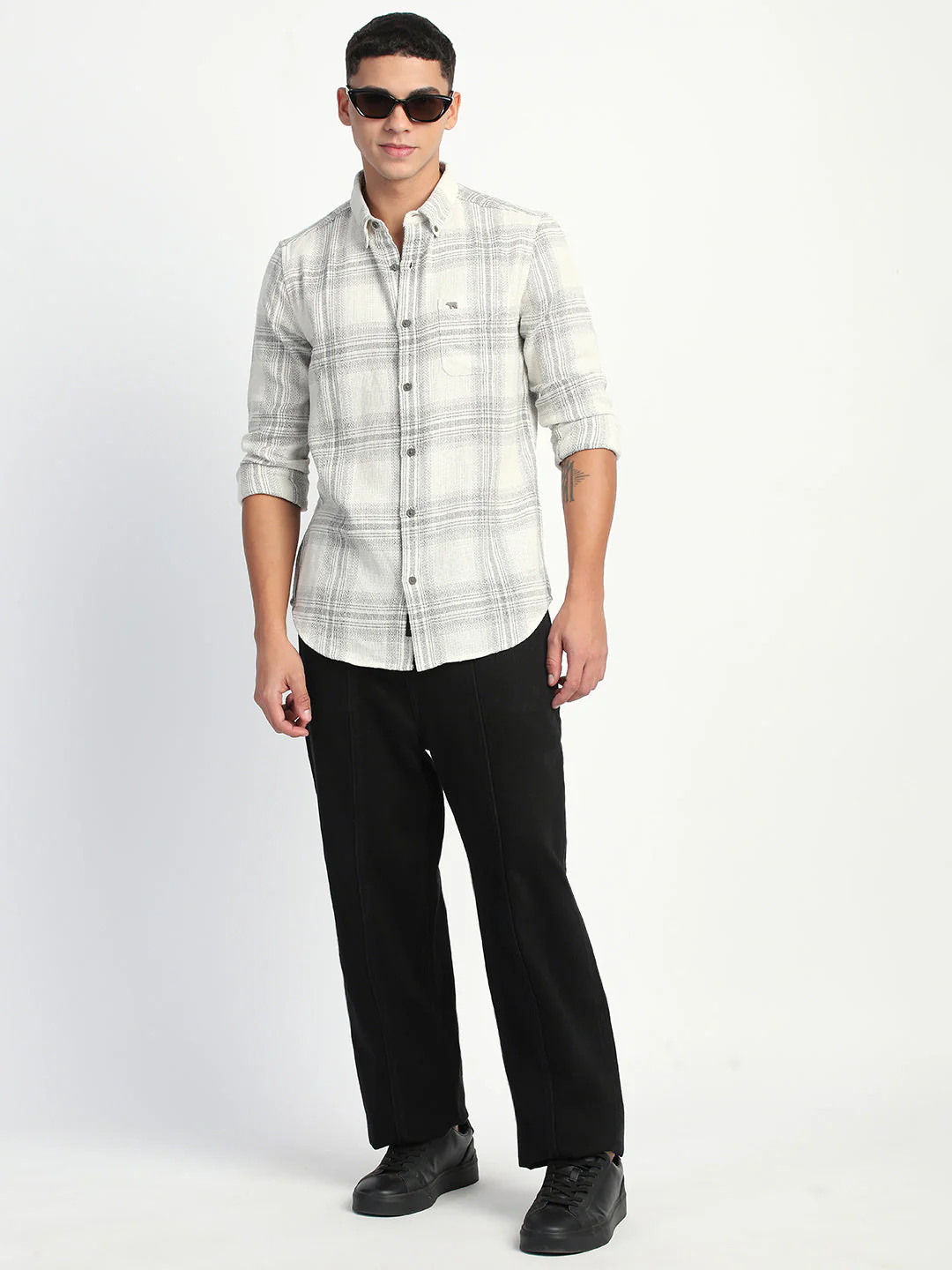 Men White Checked Slim Fit Casual Shirt - Image 5