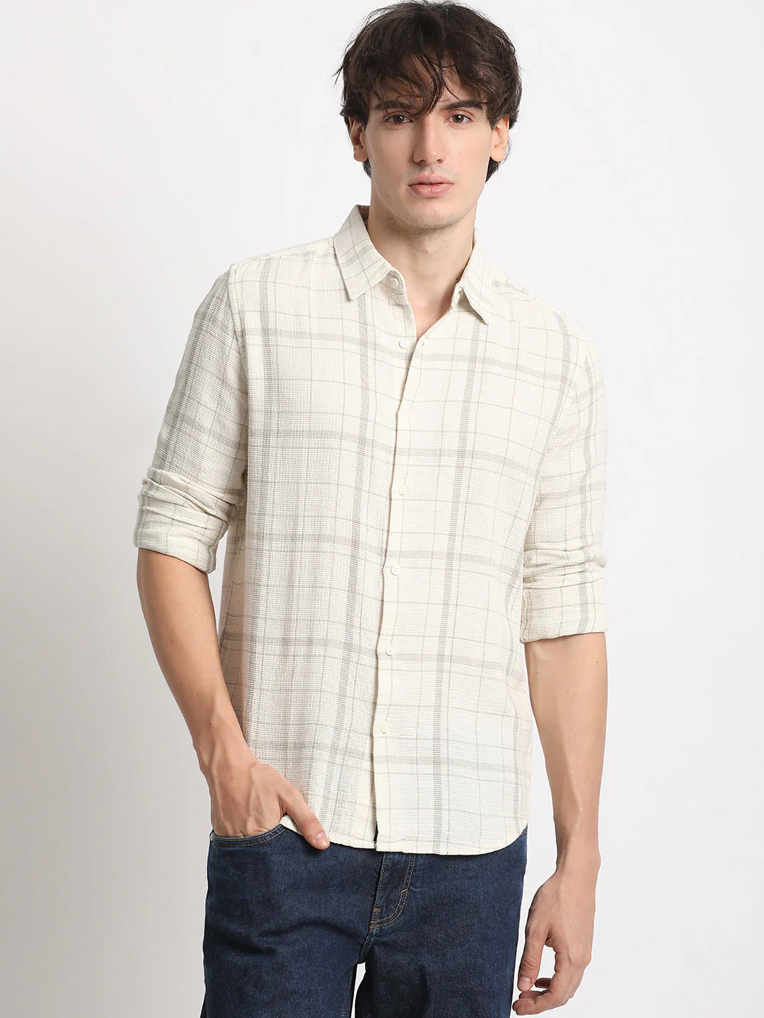 Men  White Checked Slim Fit Cotton Casual Shirt - Image 2