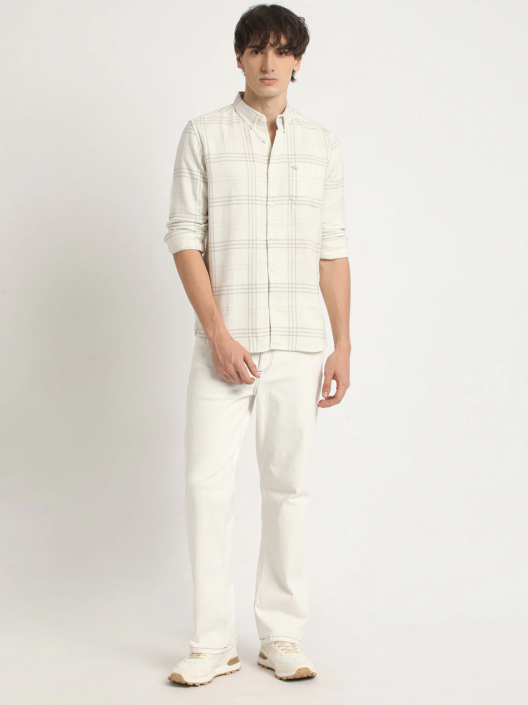 Men  White Checked Slim Fit Cotton Casual Shirt - Image 5