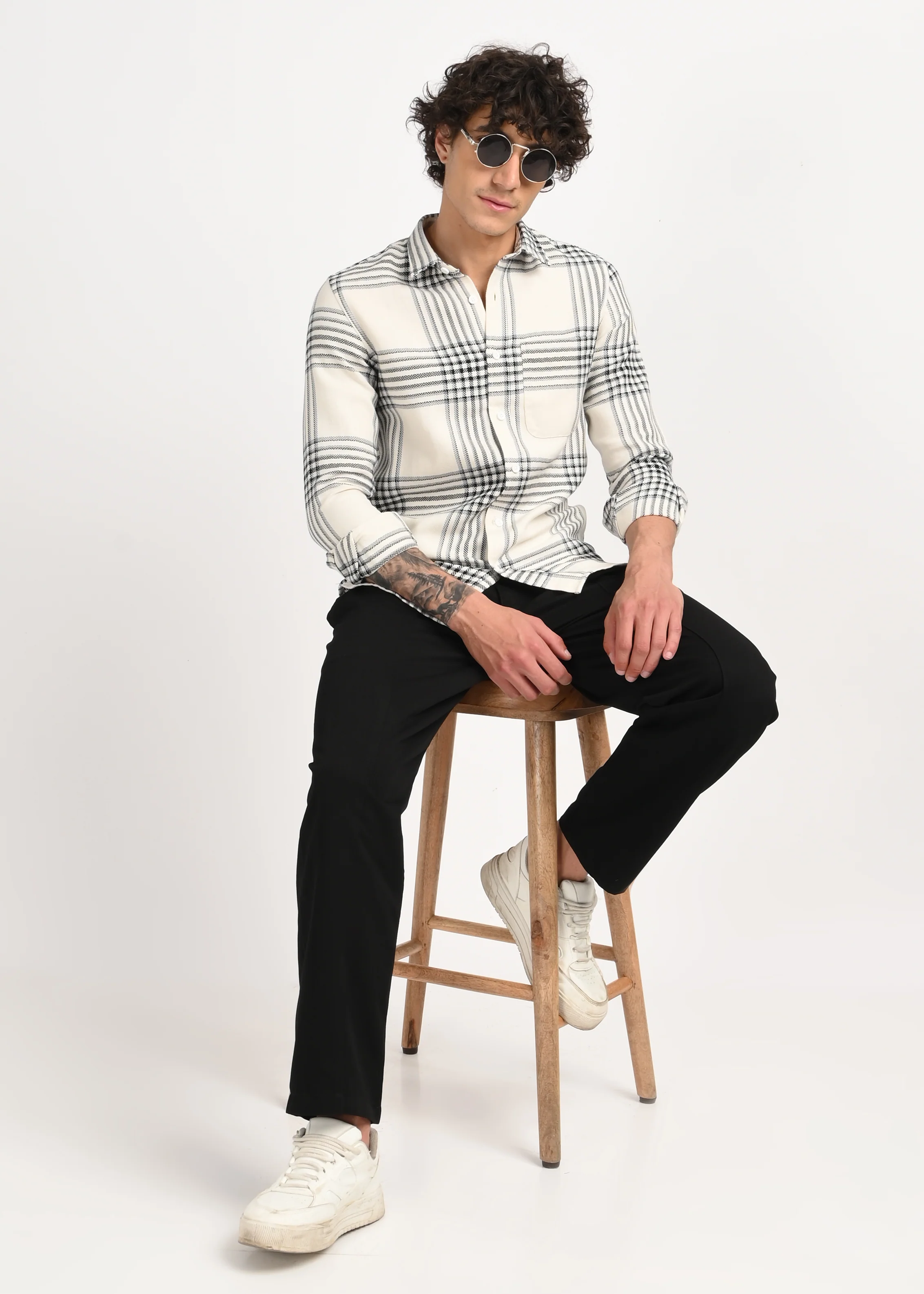 Men White Classic Bold Checked Shirt - Image 7