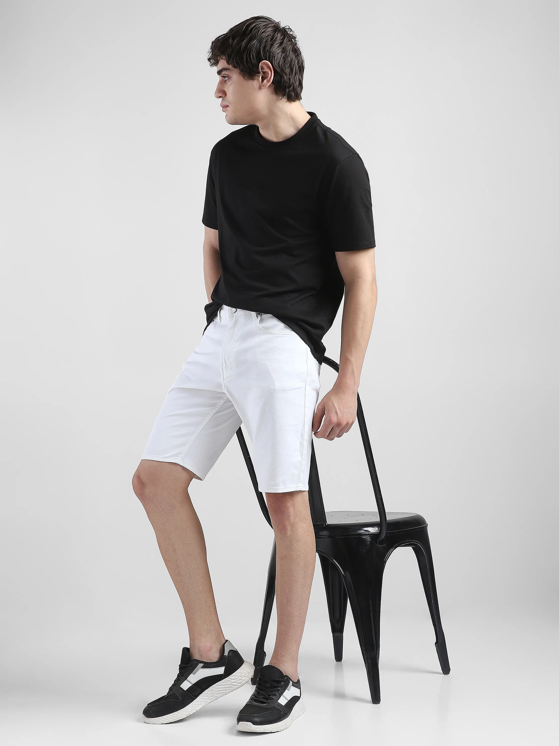 Men White Denim Knee Length Shorts - Image 2