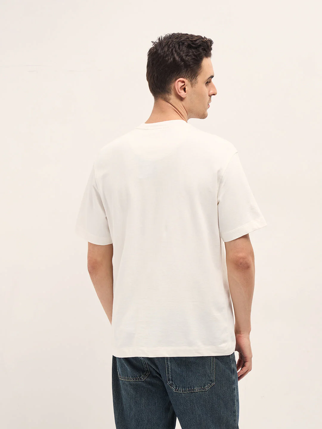 Men White Graphic Overlapping Text Oversize Crew Neck T-shirt - Image 2