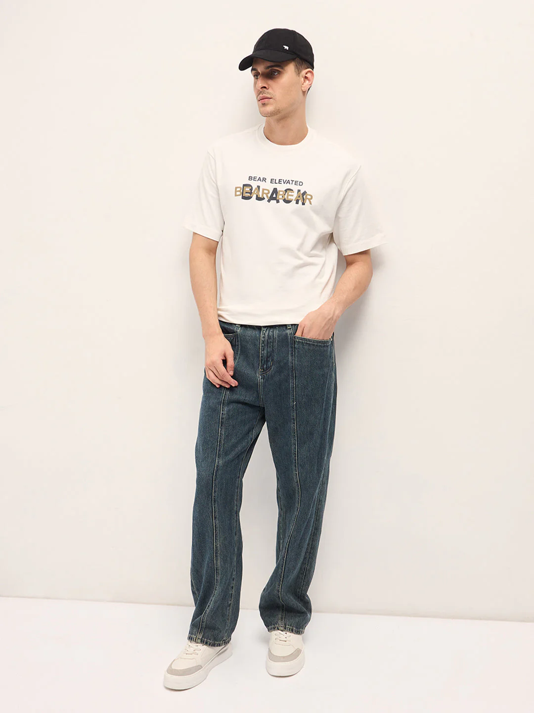 Men White Graphic Overlapping Text Oversize Crew Neck T-shirt - Image 4