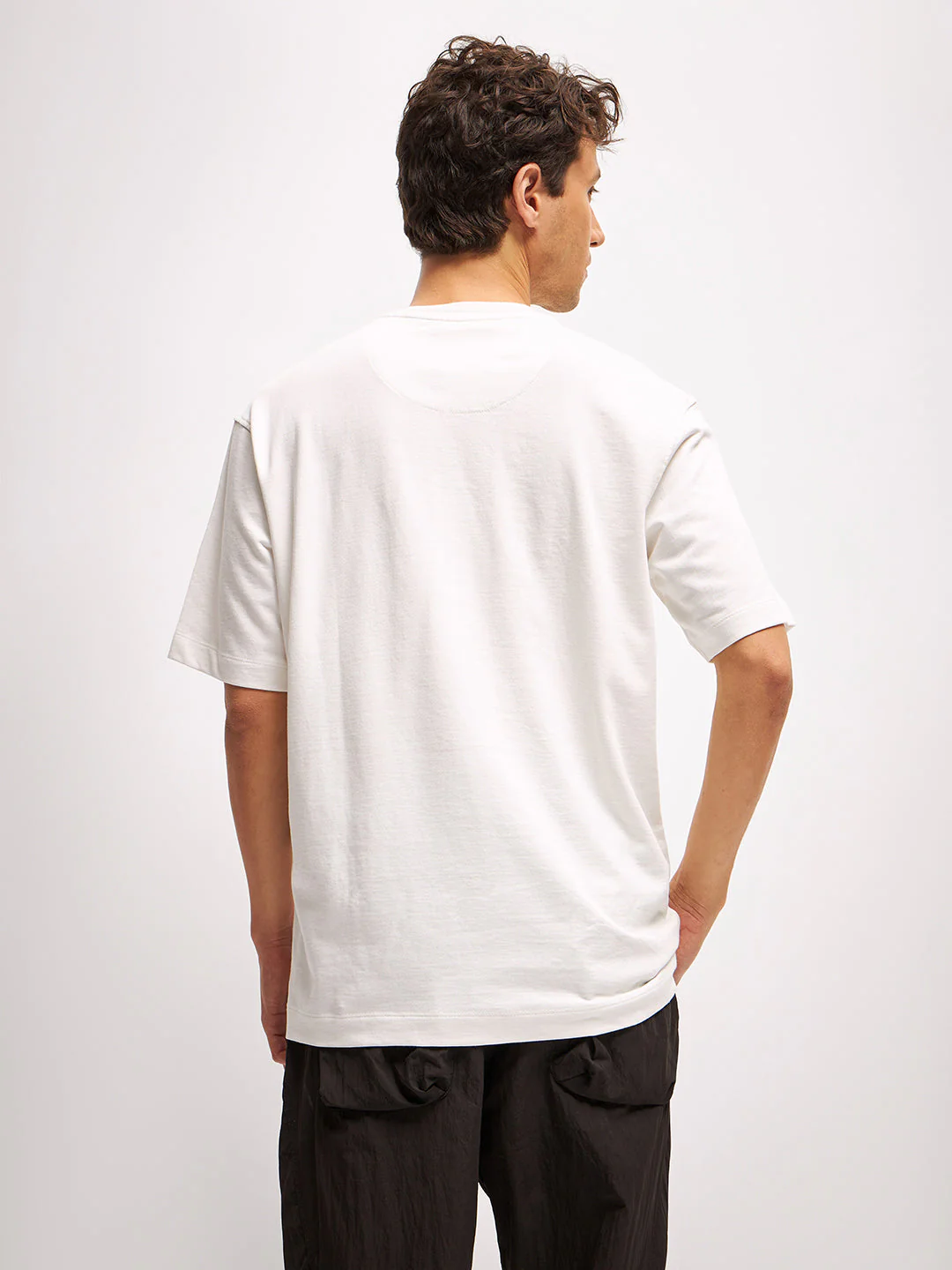 Men White Graphic Print Crew Neck T-Shirt - Image 2