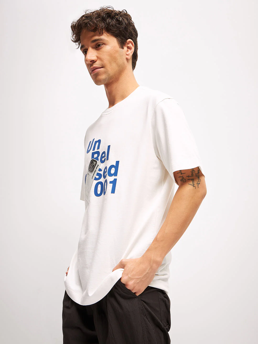 Men White Graphic Print Crew Neck T-Shirt - Image 3