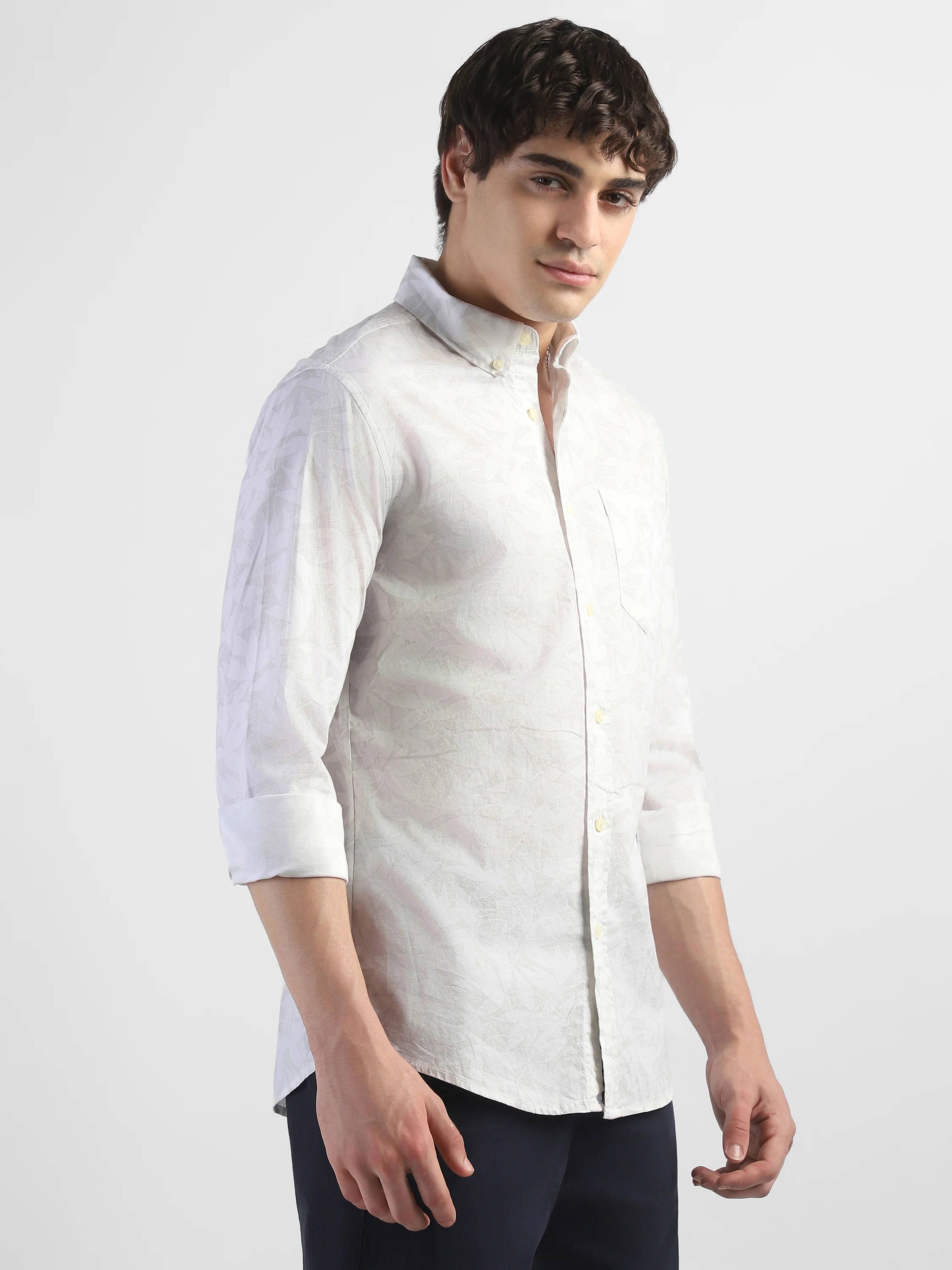 Men White Leaf Printed Regular Fit Shirt - Image 5