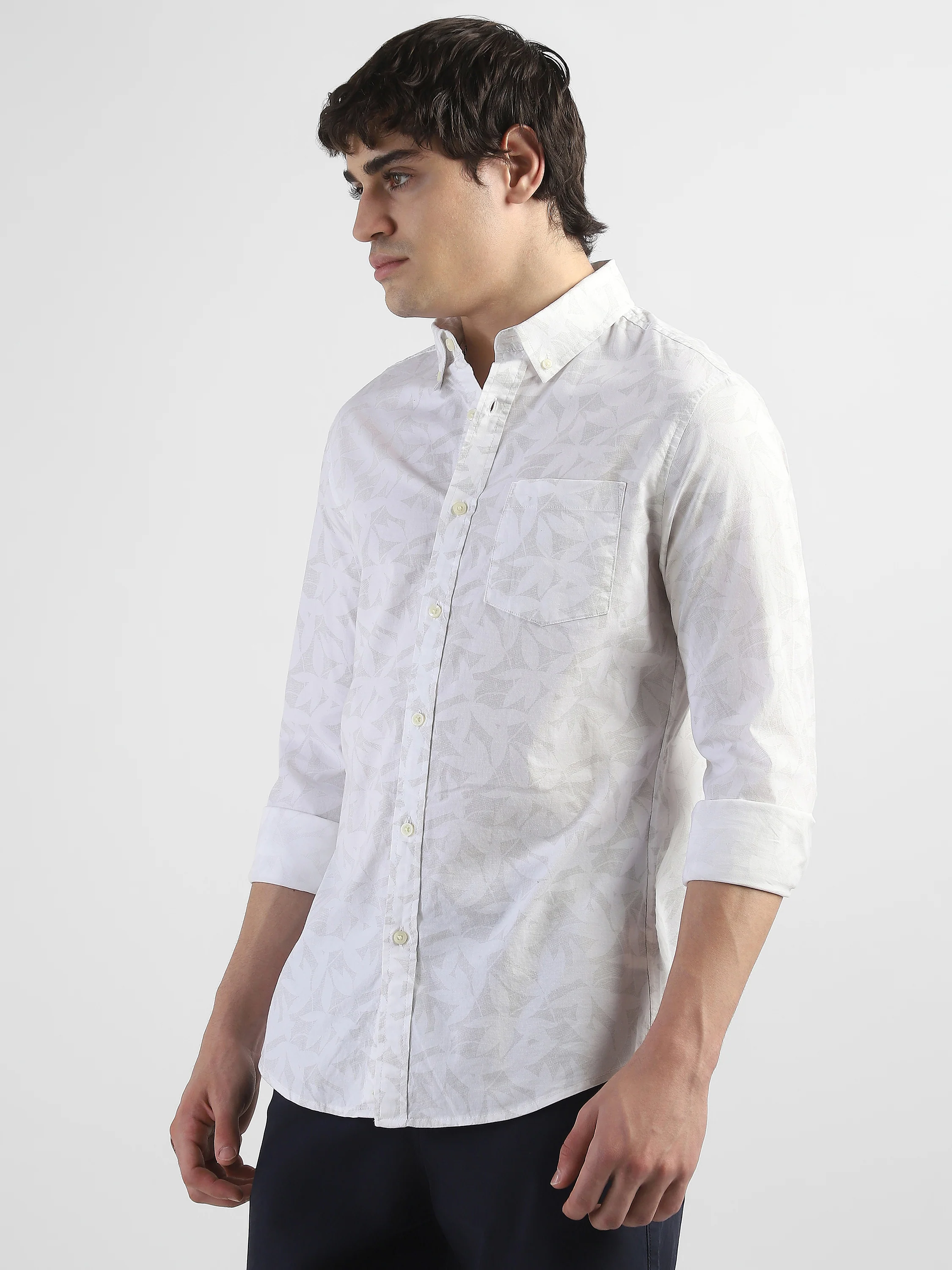Men White Leaf Printed Regular Fit Shirt - Image 6