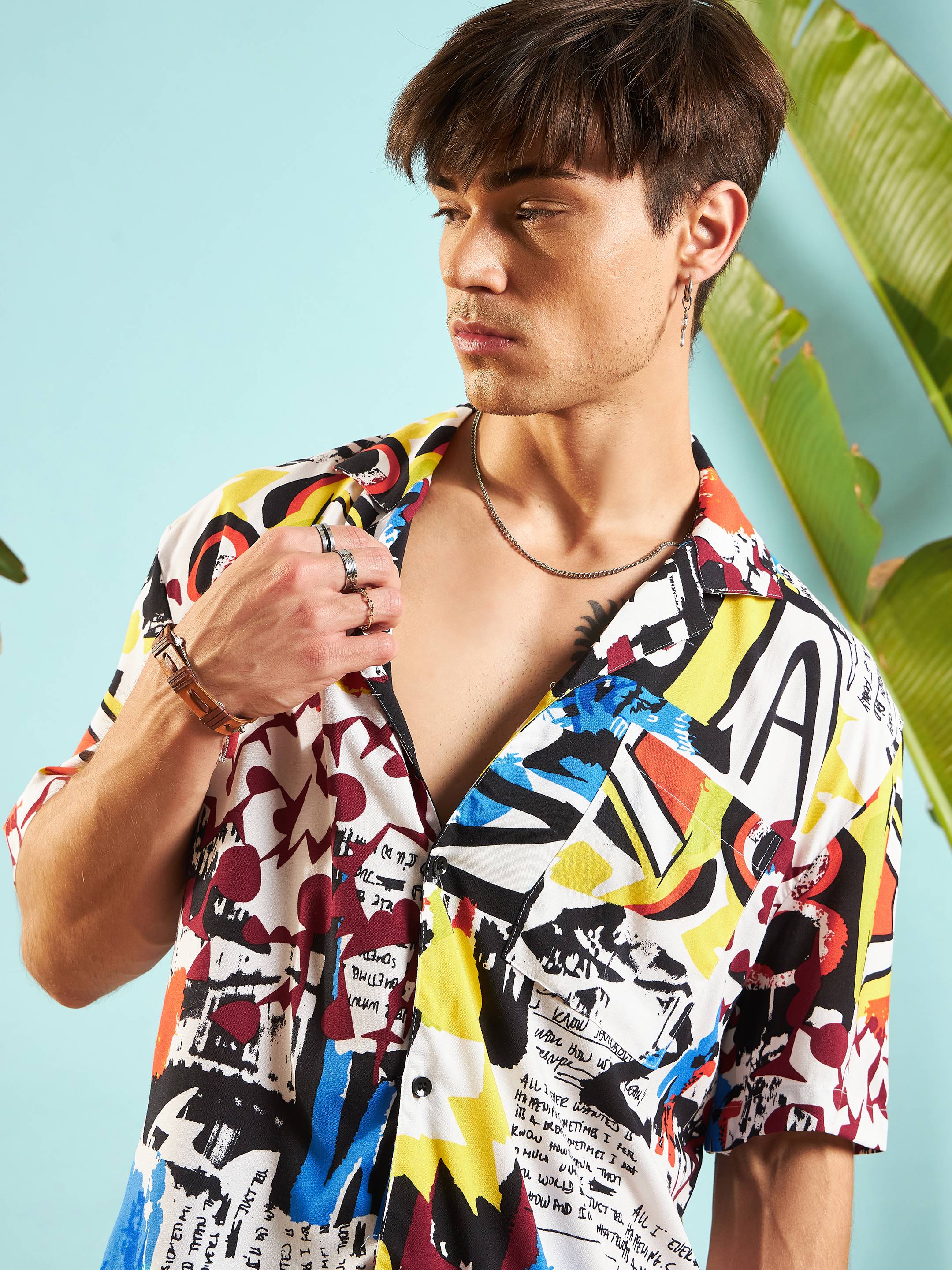 Men White Multi Colour Abstract Shirt With Shorts - Image 4