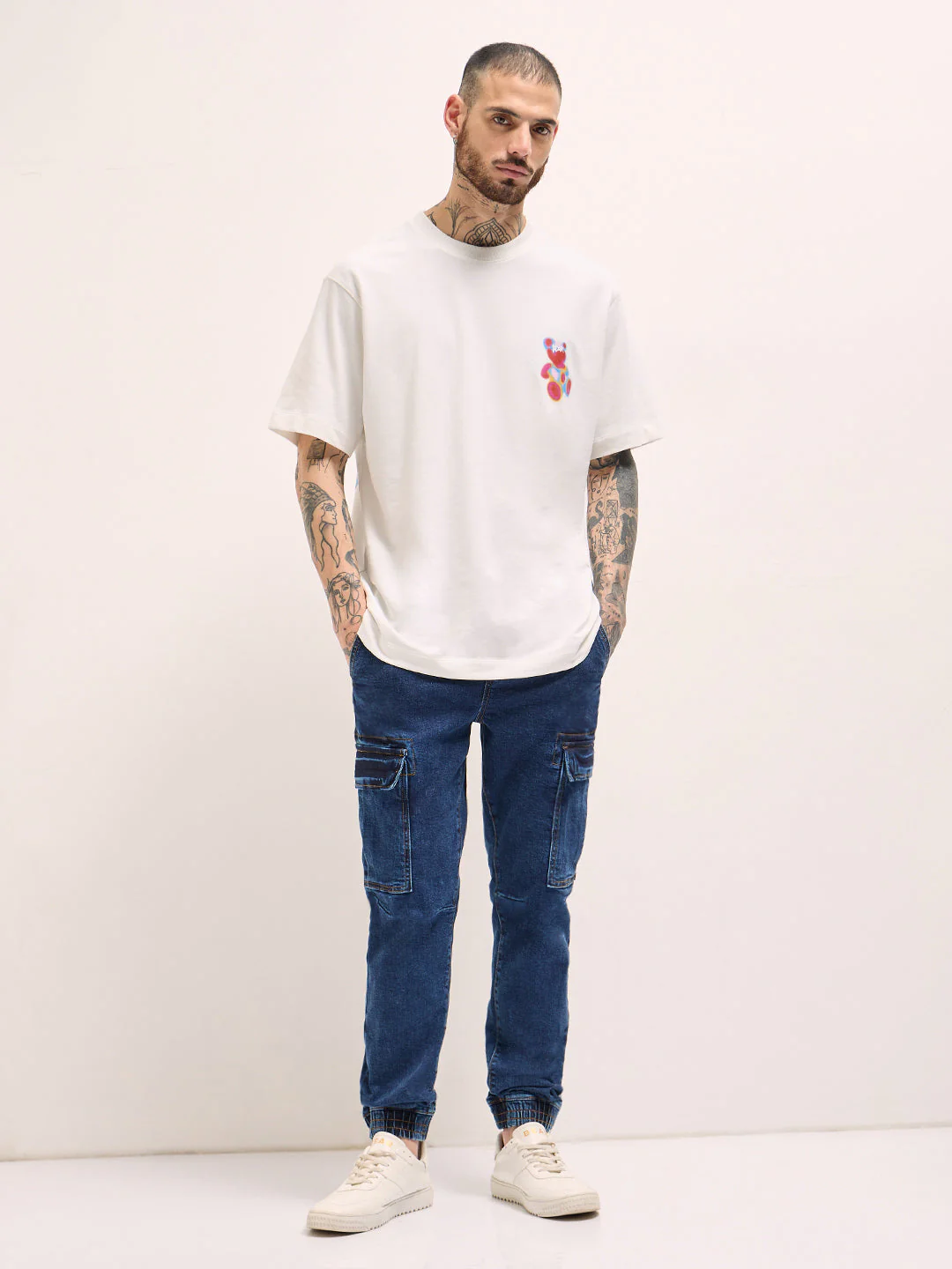 Men White Oversize Graphic & Bold Back Print Crew Neck T-shirt - Image 4