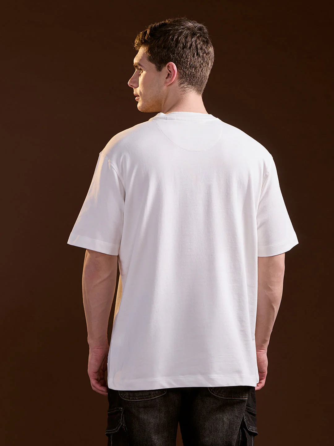 Men White Oversize Graphic Print Crew Neck T-shirt - Image 2
