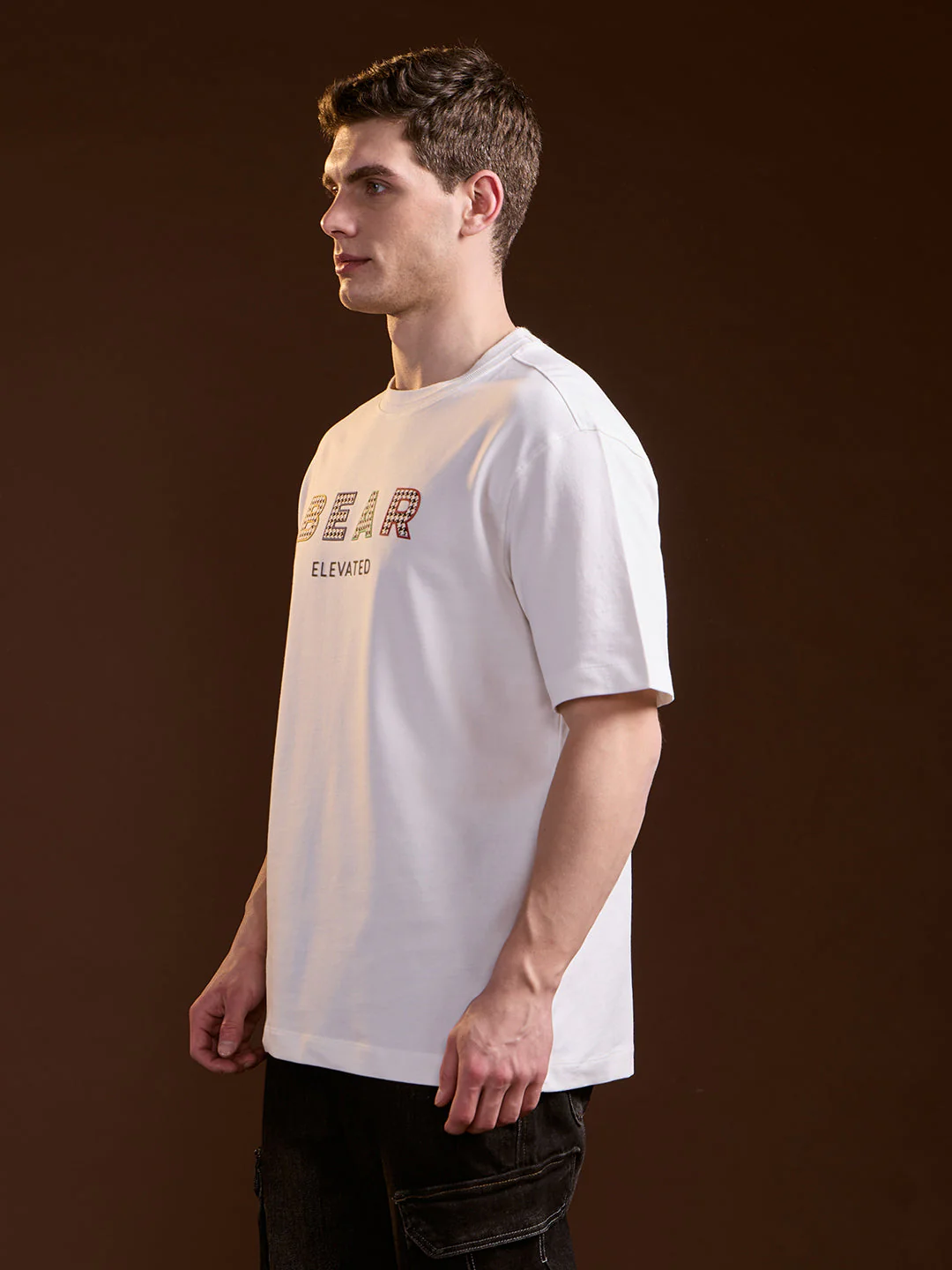 Men White Oversize Graphic Print Crew Neck T-shirt - Image 3