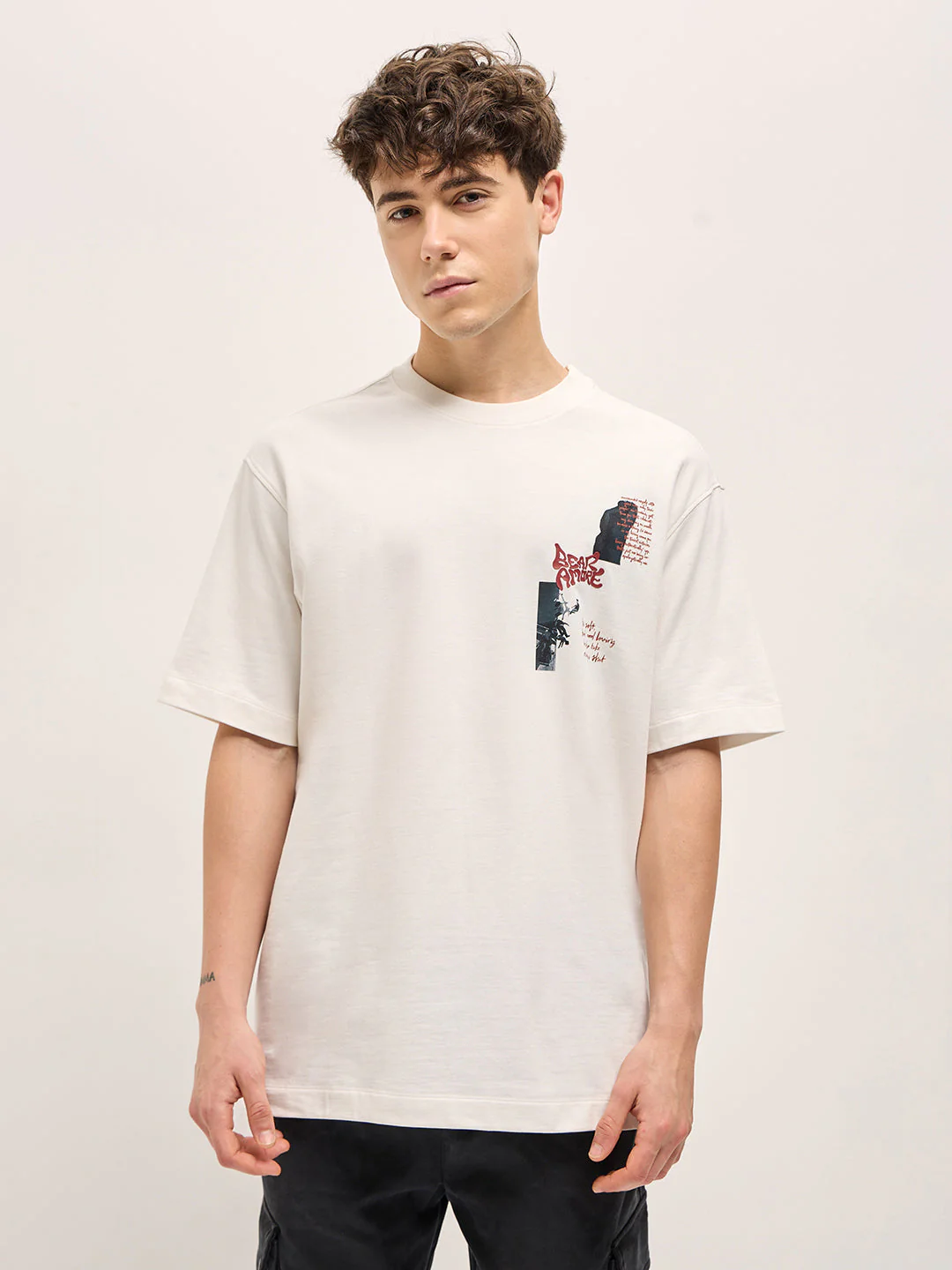 Men White Oversize Graphic Printed Crew Neck T-shirt - Image 6