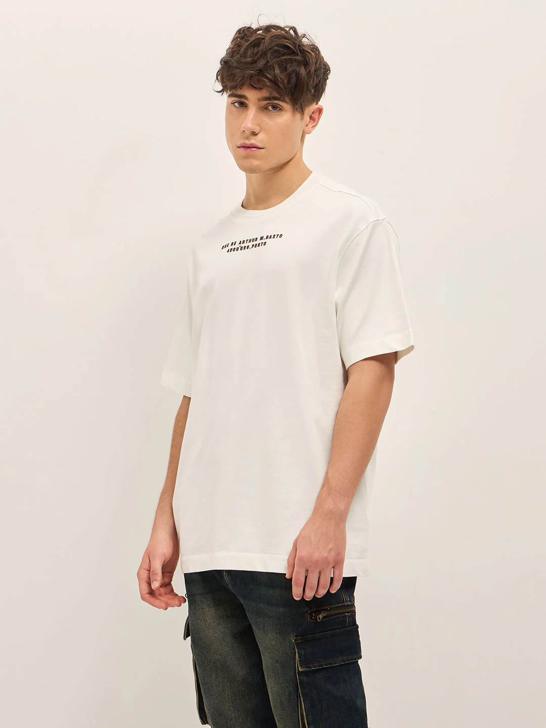 Men White Oversize Graphic Printed Crew Neck T-shirt - Image 3