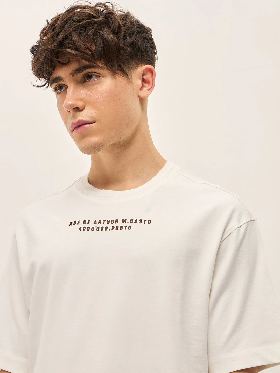 Men White Oversize Graphic Printed Crew Neck T-shirt - Image 5