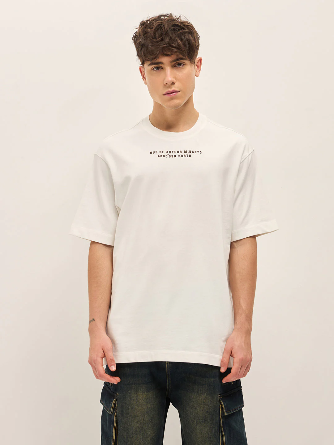 Men White Oversize Graphic Printed Crew Neck T-shirt - Image 6