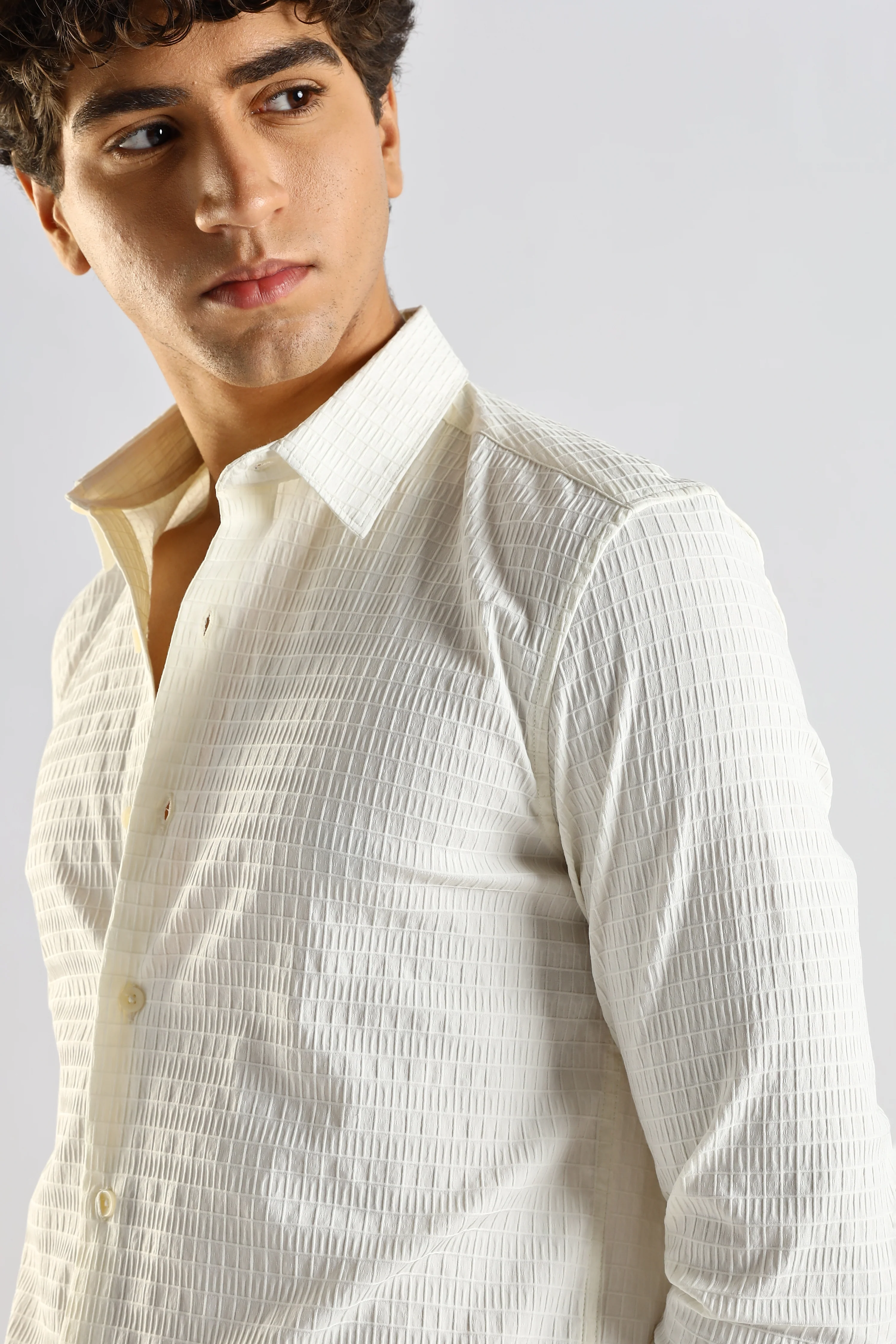 Men White Poly Blend Slim Fit Shirt - Image 4