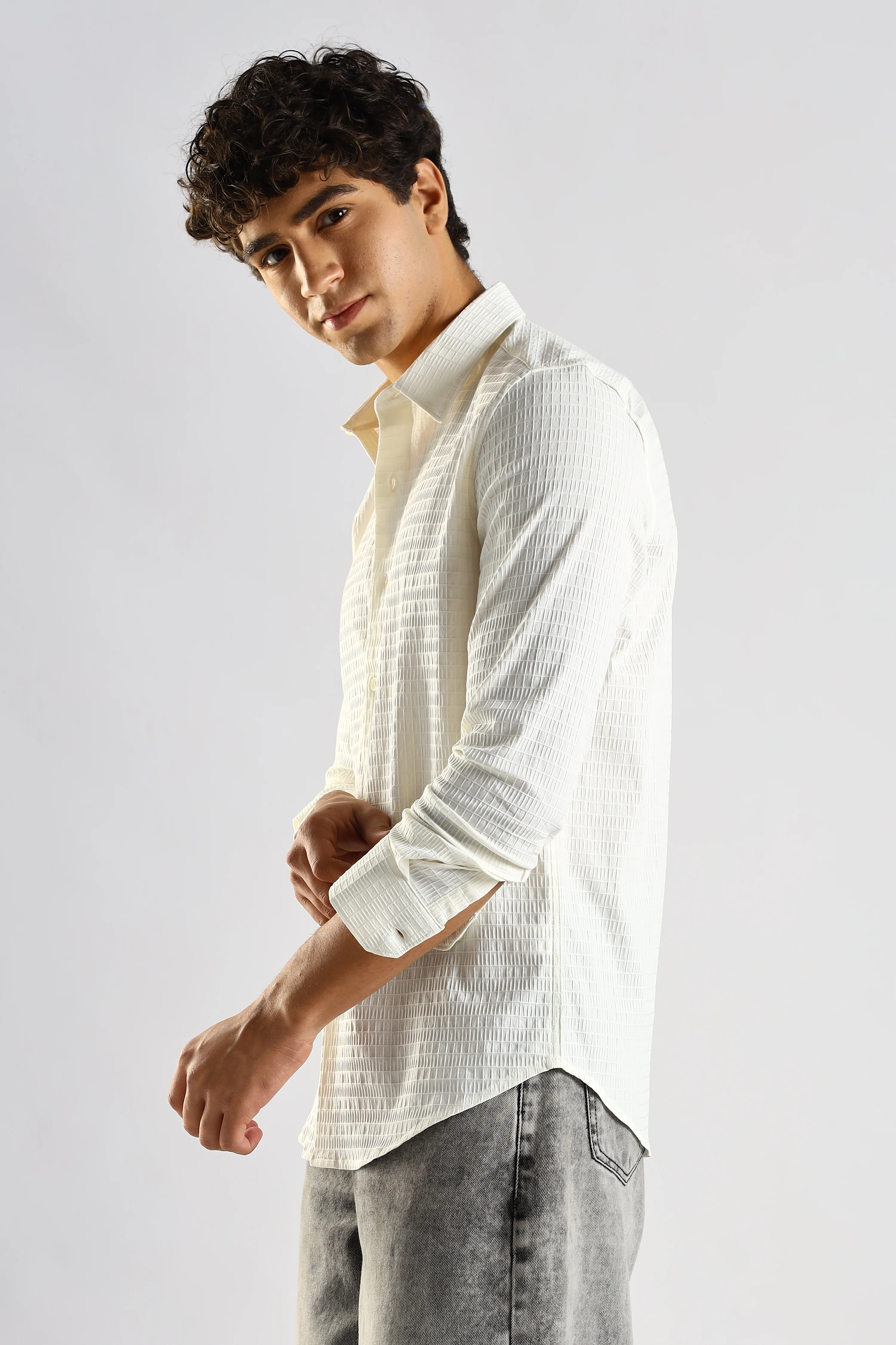 Men White Poly Blend Slim Fit Shirt - Image 6