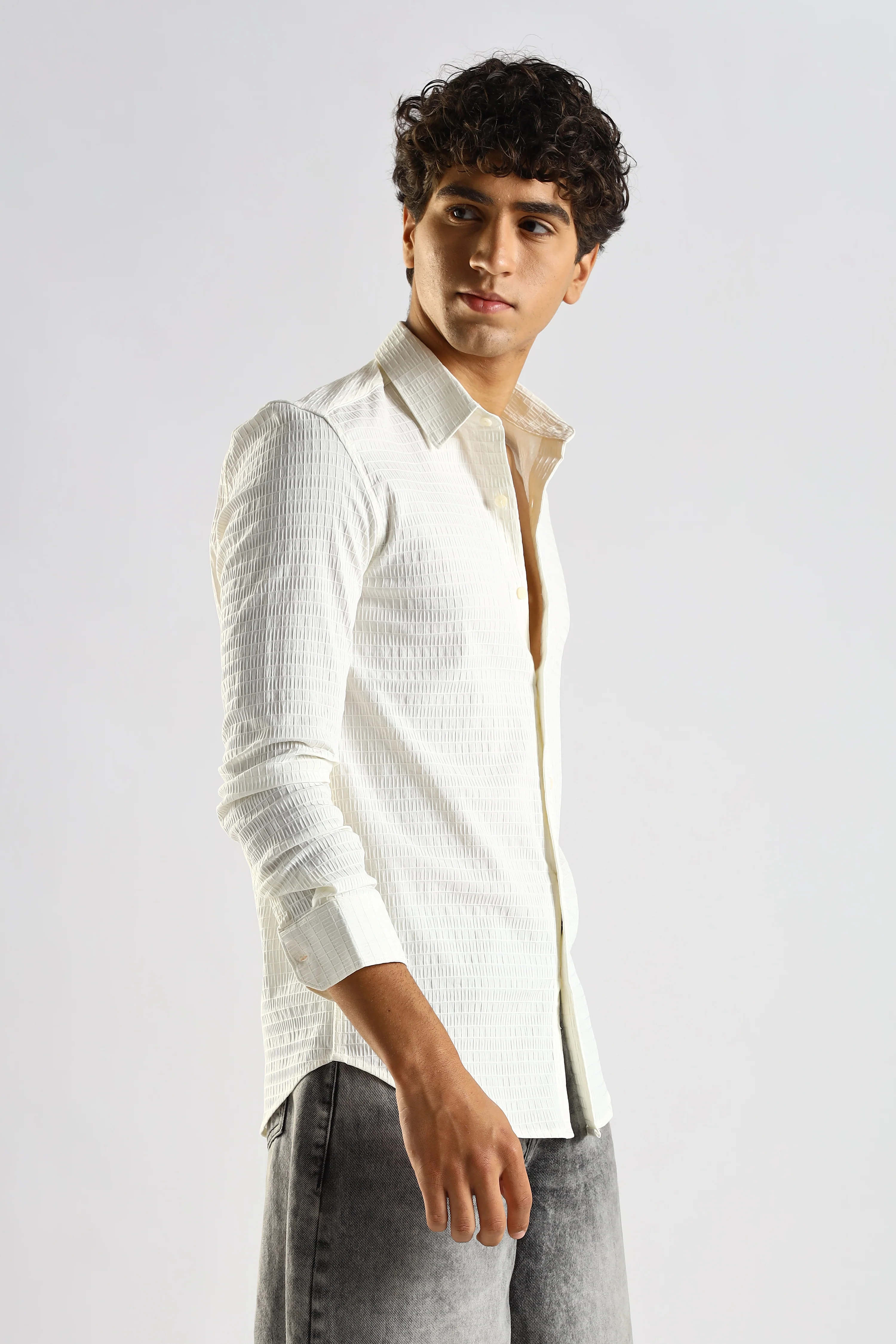 Men White Poly Blend Slim Fit Shirt - Image 7